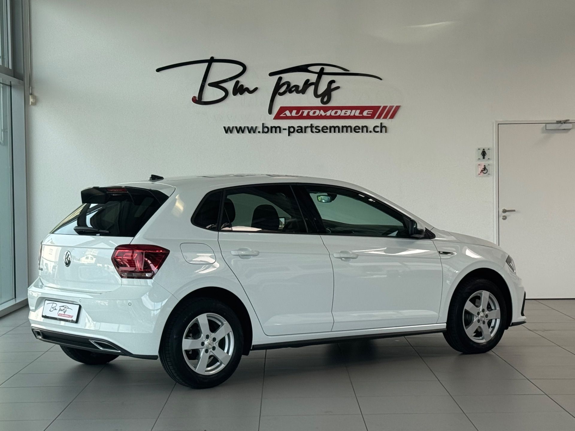 VW Polo 1.0 TSI BMT R-Line Highline DSG-image-5