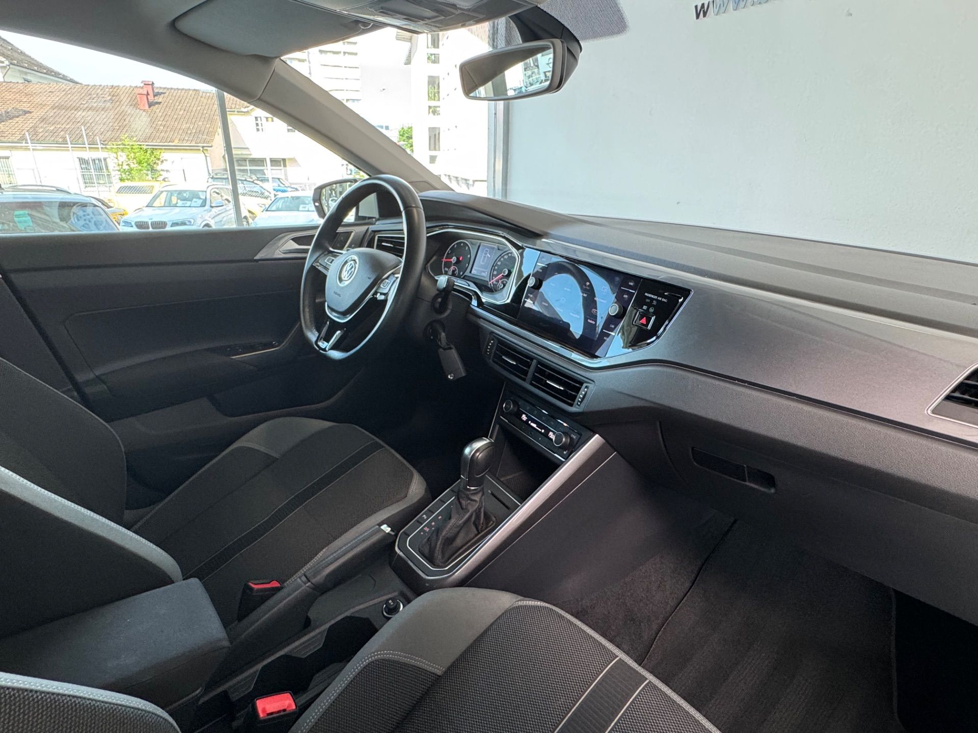 VW Polo 1.0 TSI BMT R-Line Highline DSG-image-19