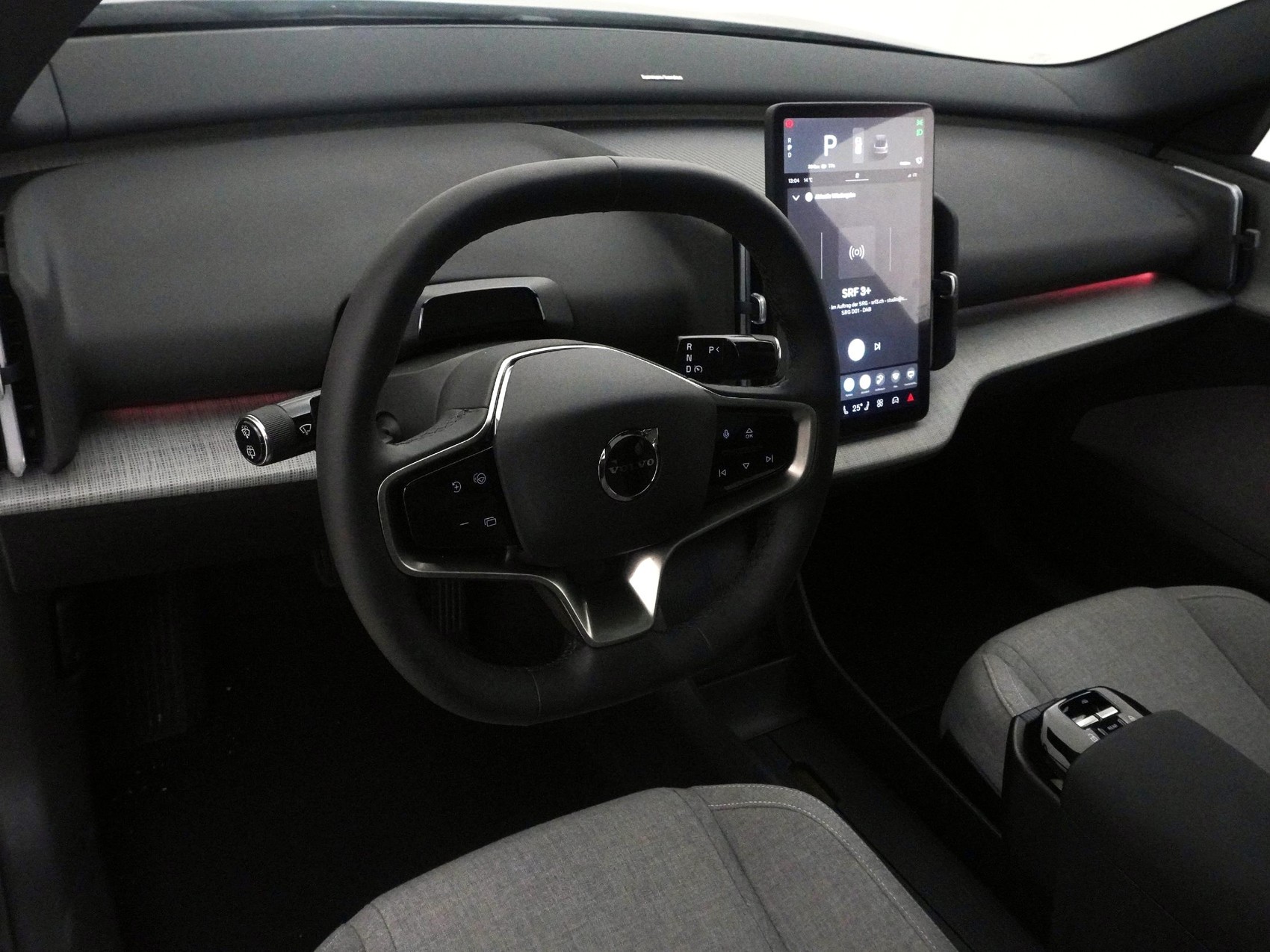 VOLVO EX 30 E60 Twin Ultra Performance AWD-image-9