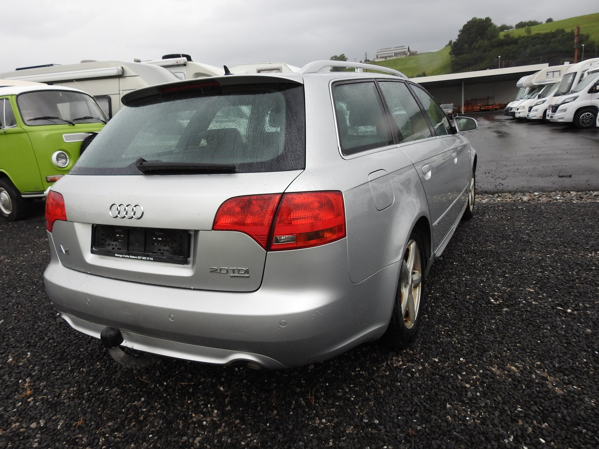 AUDI A4 Avant 2.0 TDI quattro-image-5