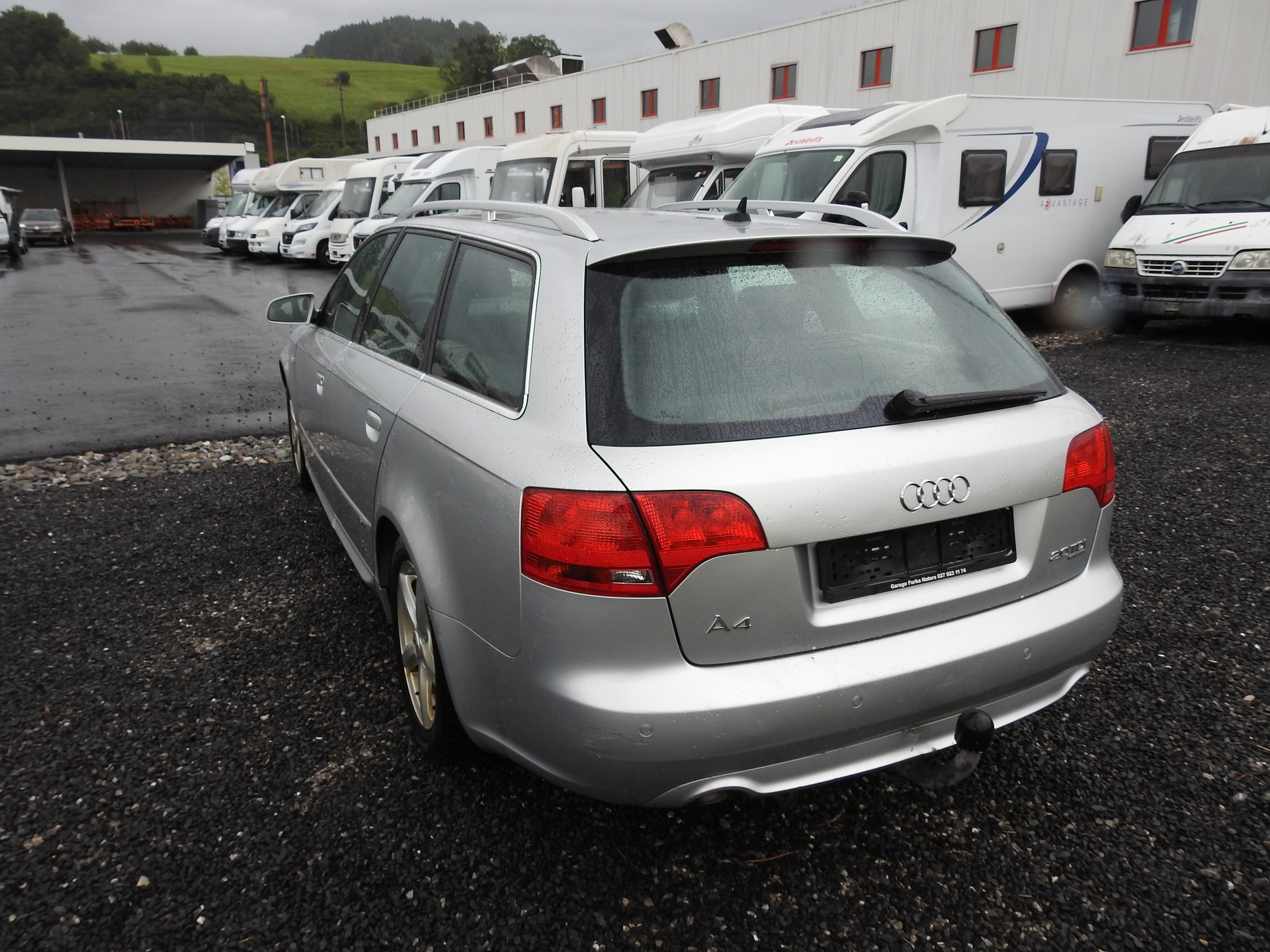 AUDI A4 Avant 2.0 TDI quattro-showroom-element-3