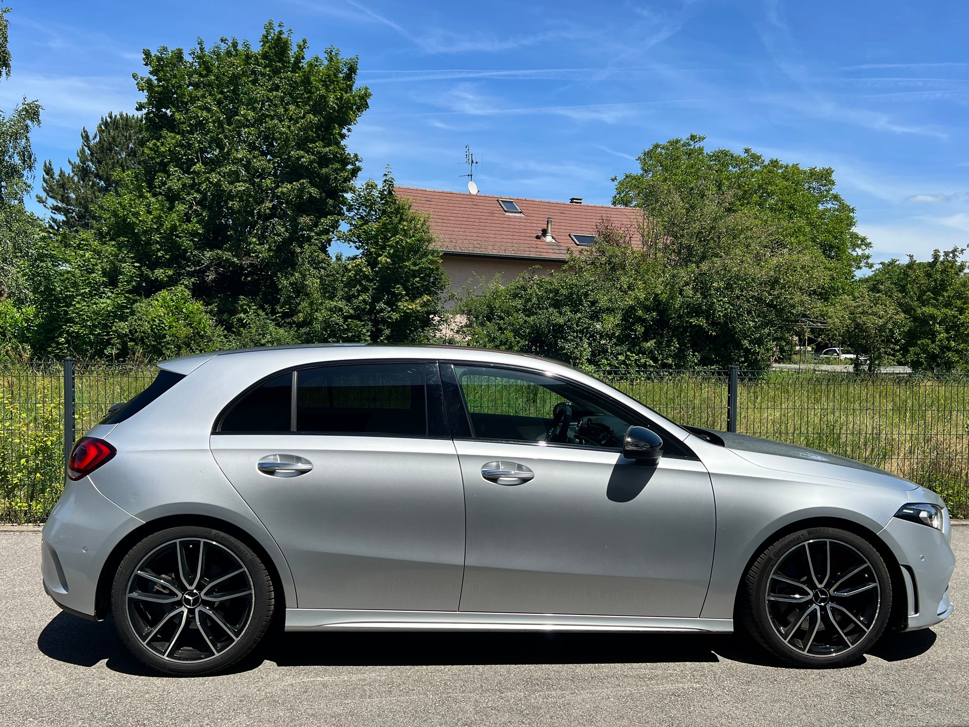 MERCEDES-BENZ A 250 AMG Line-image-0