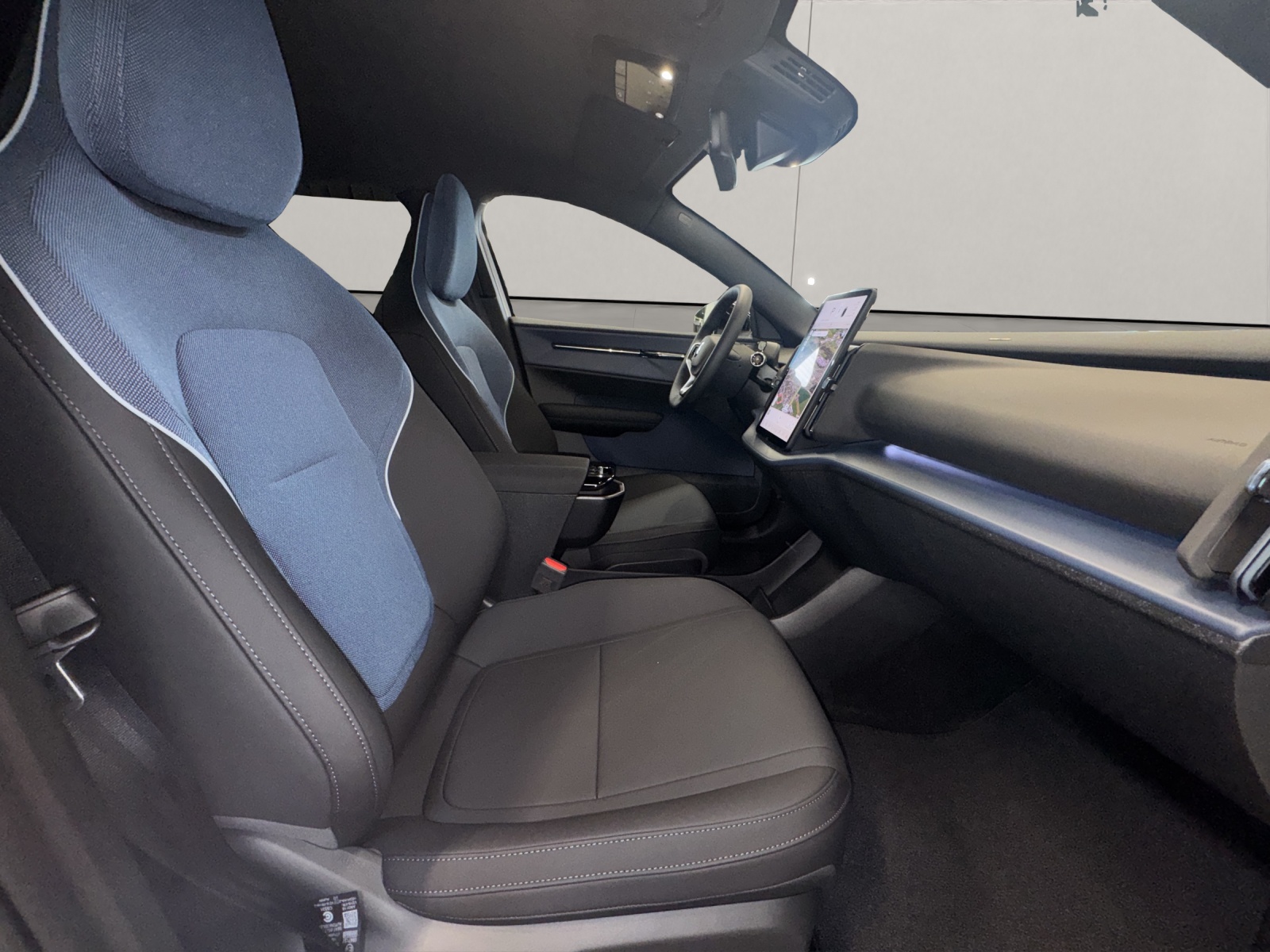 VOLVO EX30 E60 Twin Plus Performance AWD-image-10