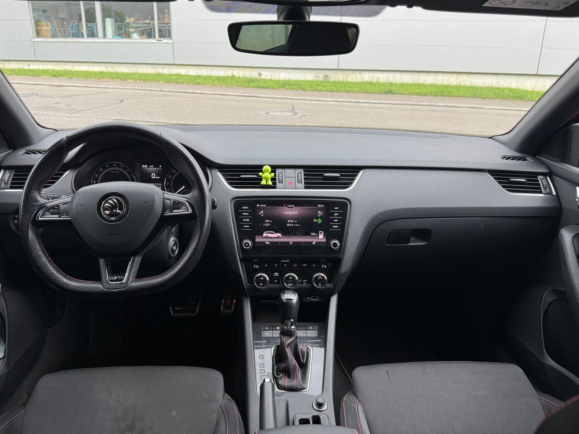 SKODA Octavia Combi 2.0 TDI RS 4x4 DSG-image-5