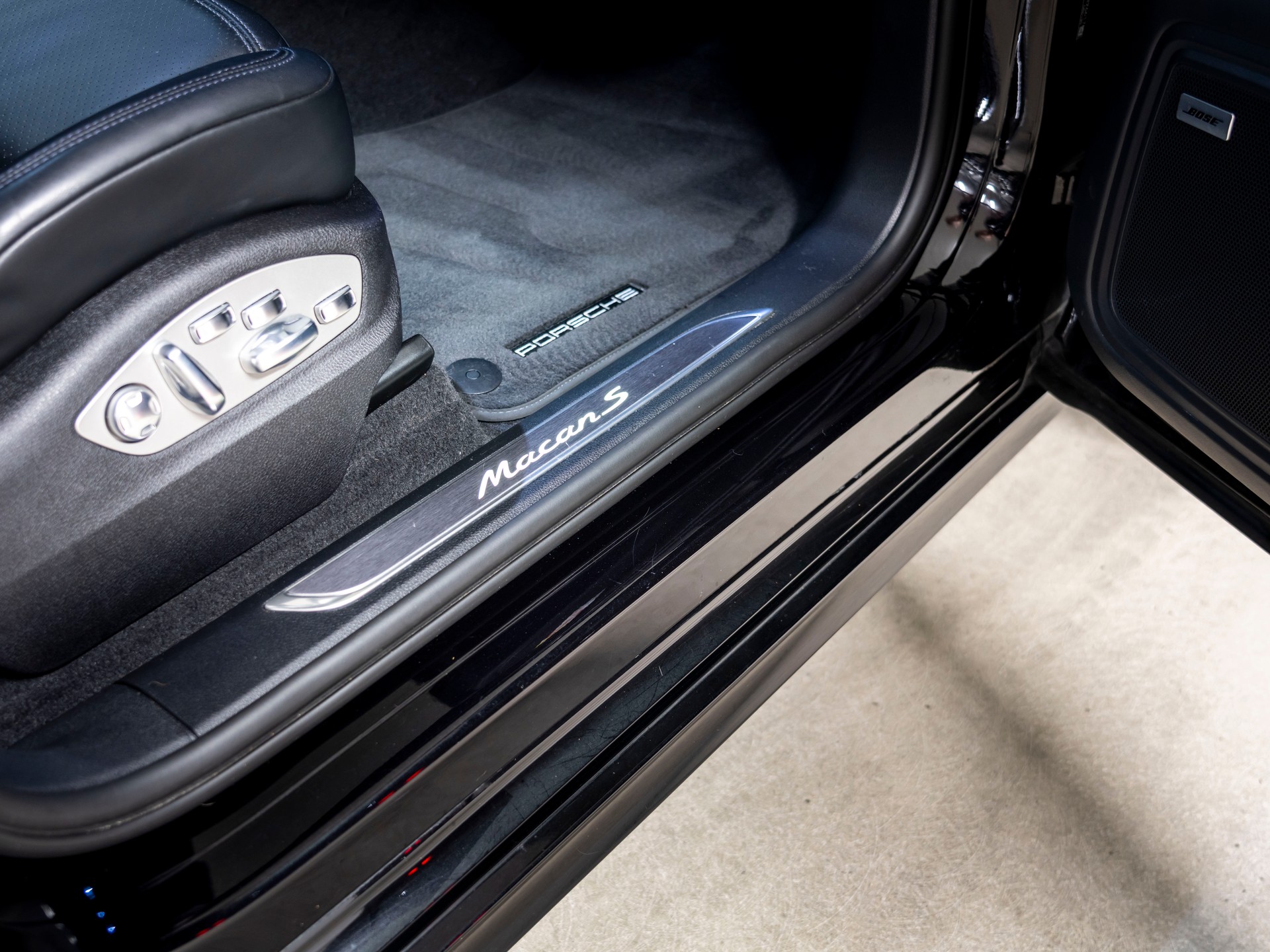 PORSCHE Macan S PDK-image-25