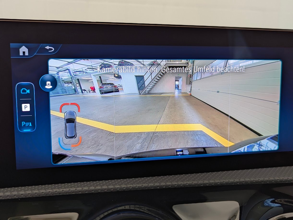 MERCEDES-BENZ A 180 AMG Line 7G-DCT*FACELIFT WERKSGAR VOLL-LED TEILLEDER-SPORTSITZE CAM MBUX-NAVI SITZHEIZUNG UVM*-image-23