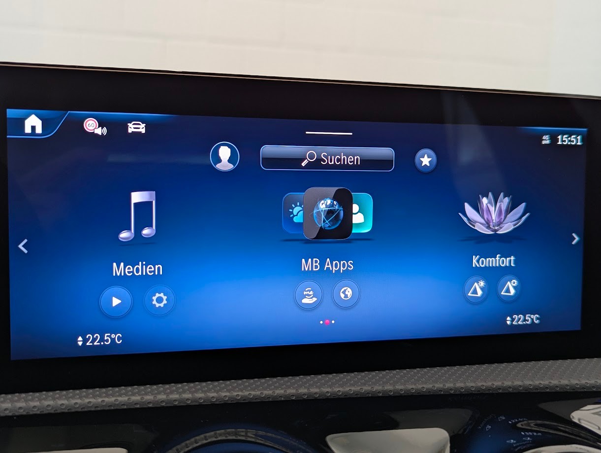 MERCEDES-BENZ A 180 AMG Line 7G-DCT*FACELIFT WERKSGAR VOLL-LED TEILLEDER-SPORTSITZE CAM MBUX-NAVI SITZHEIZUNG UVM*-image-12