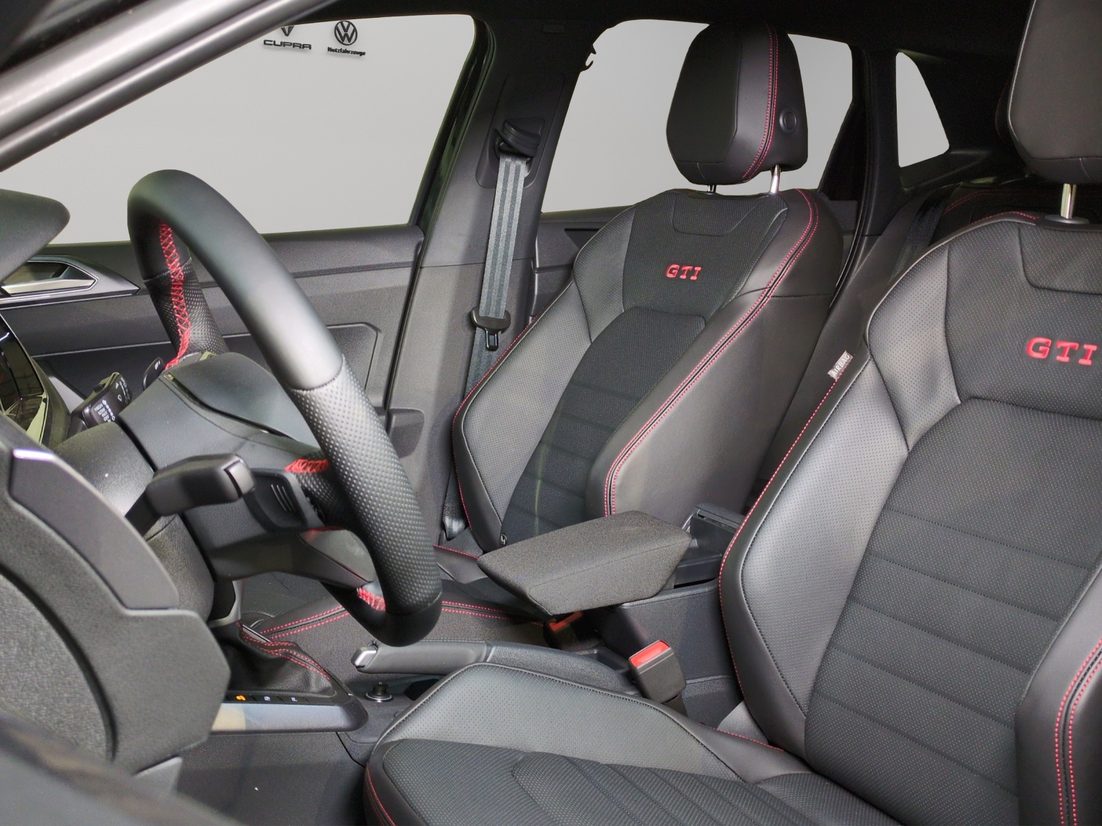 VW Polo 2.0 TSI GTI DSG-image-5