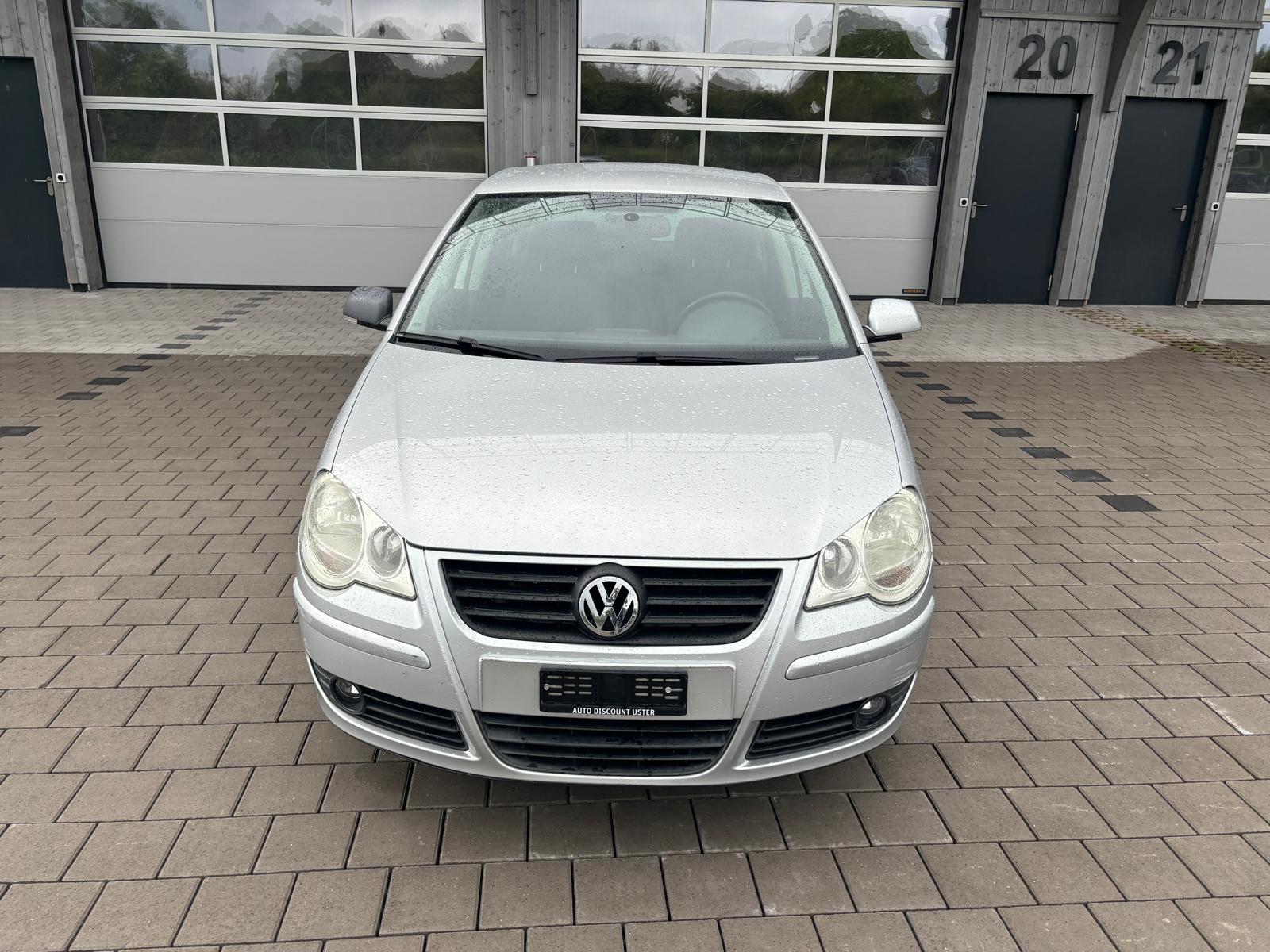 VW Polo 1.4 16V Young&Fresh Automatic-image-0