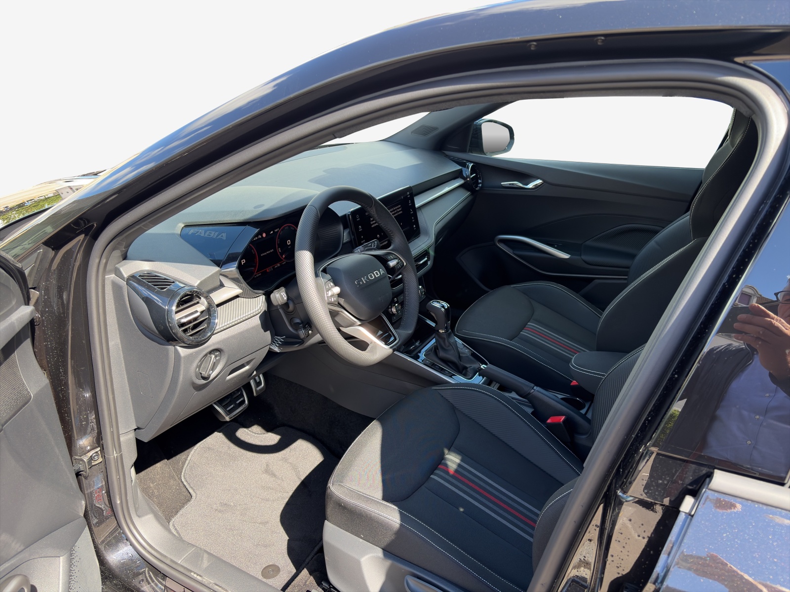 SKODA Fabia 1.5 TSI 130 DSG-image-7