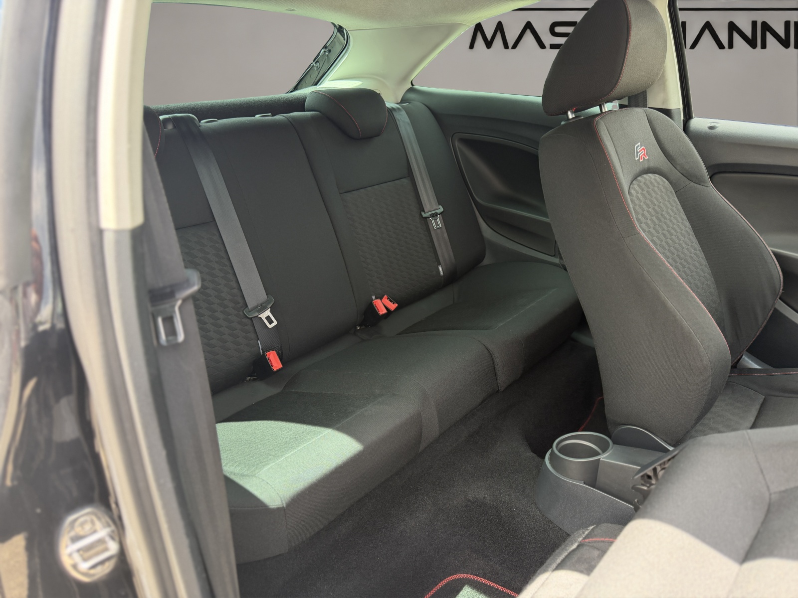 SEAT Ibiza SC 1.4 TSI FR DSG-image-16