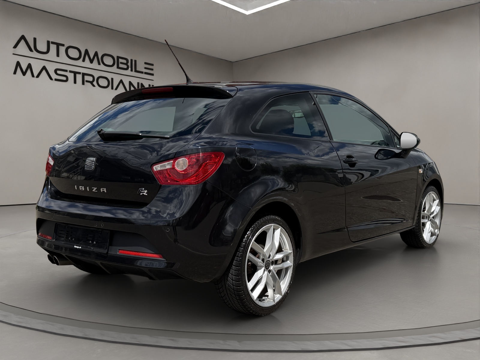 SEAT Ibiza SC 1.4 TSI FR DSG-image-6