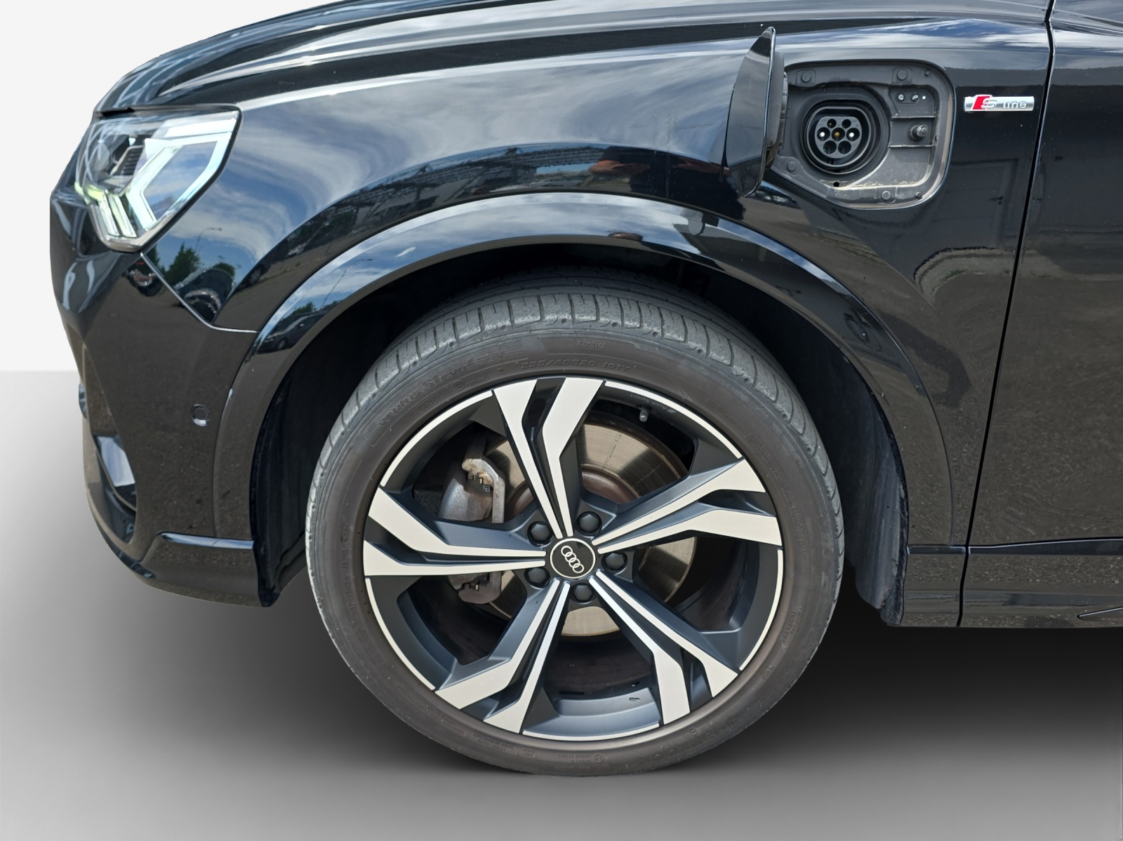 AUDI Q3 45 TFSI e S line Attraction S-tronic-image-16