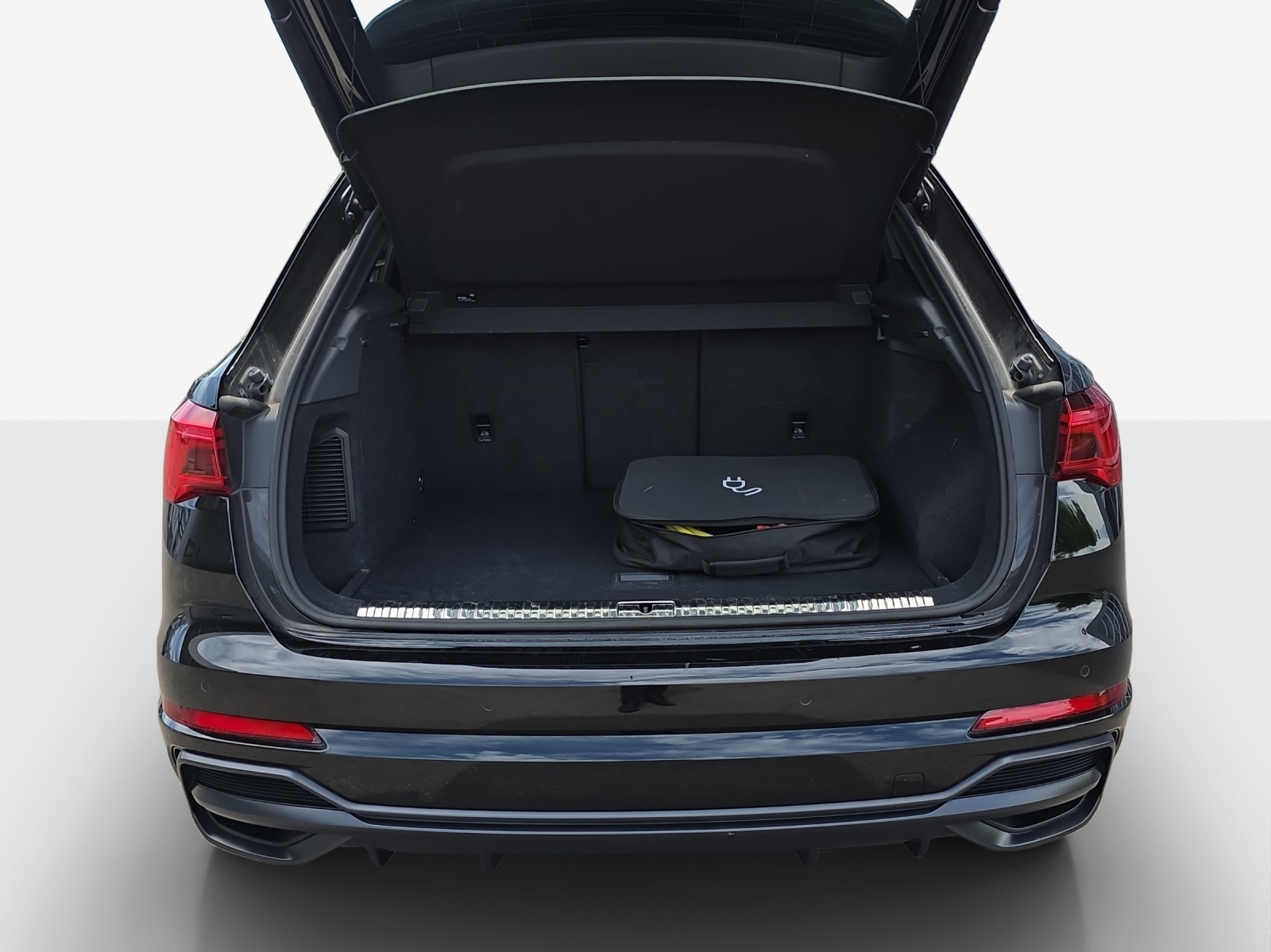 AUDI Q3 45 TFSI e S line Attraction S-tronic-image-12