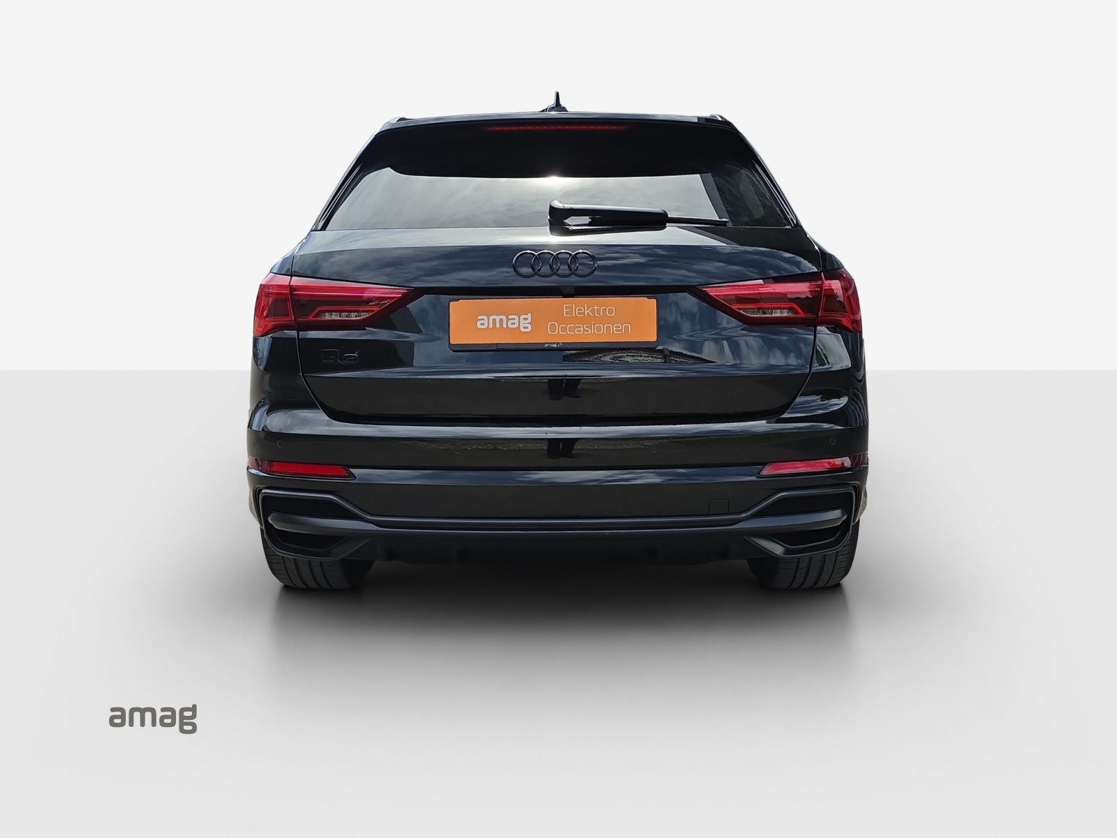 AUDI Q3 45 TFSI e S line Attraction S-tronic-image-3