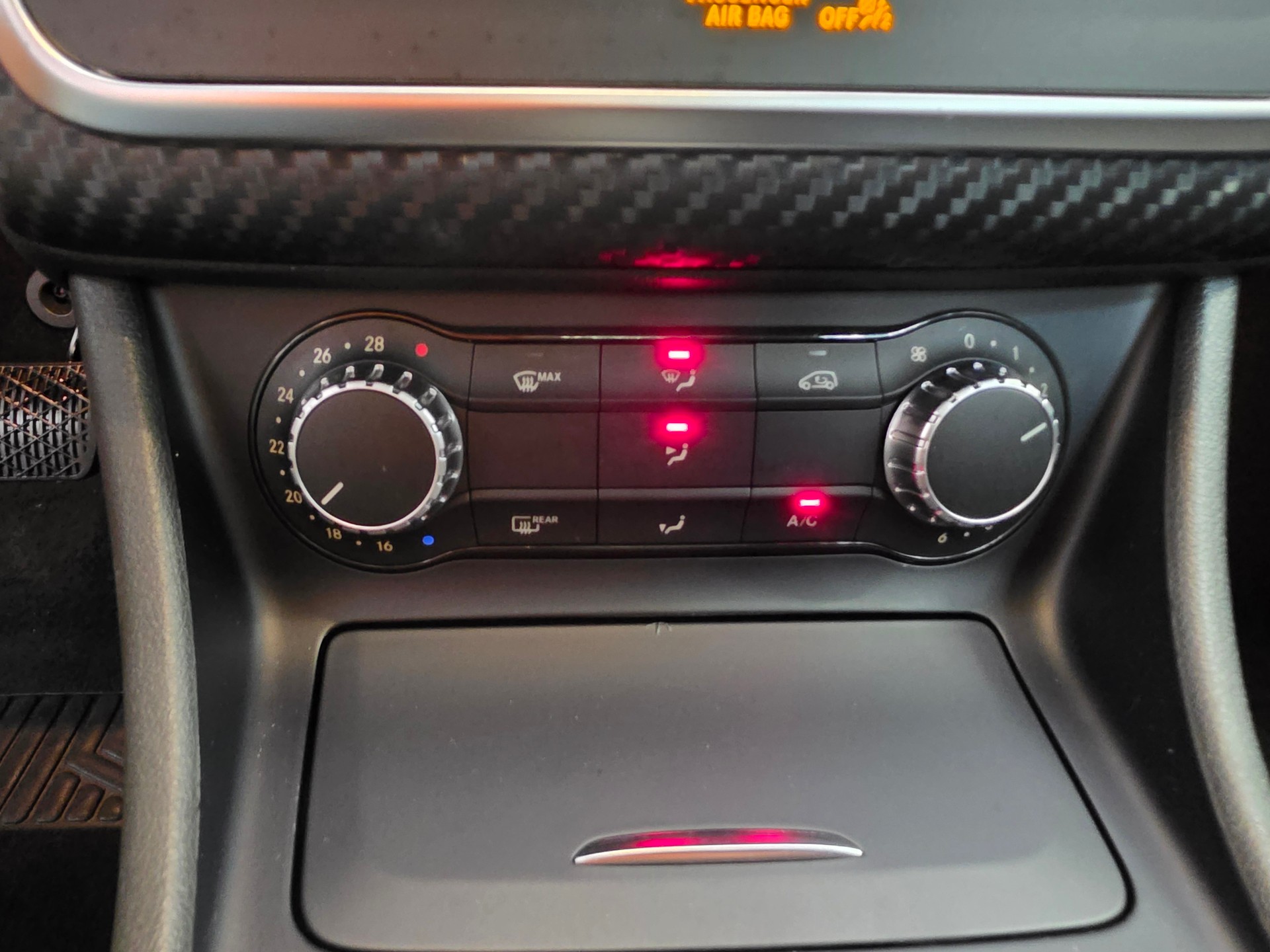 MERCEDES-BENZ GLA 200 CDI Swiss Star Edition 4Matic 7G-DCT-image-10
