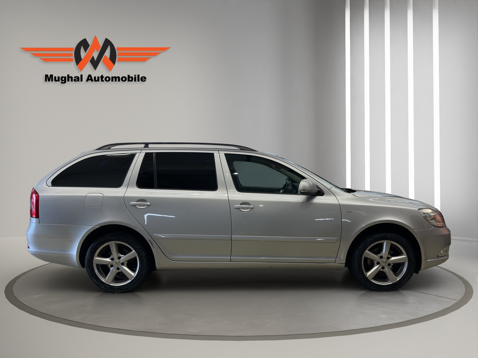 SKODA Octavia Combi 1.4 TSI Ambiente DSG-image-5