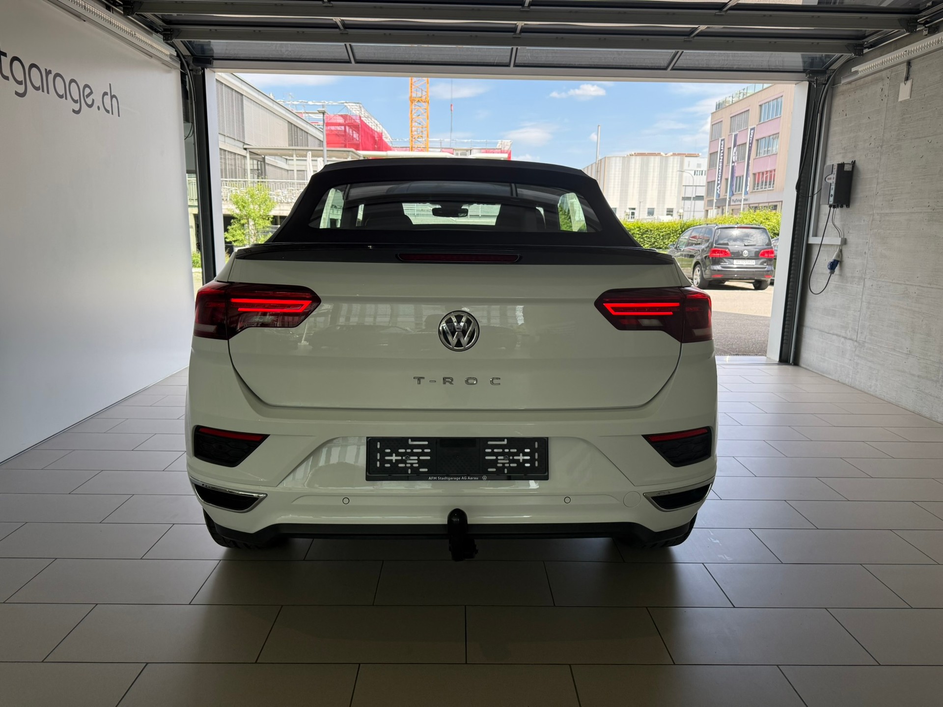 VW T-Roc Cabriolet 1.5 TSI EVO R-Line DSG-image-5