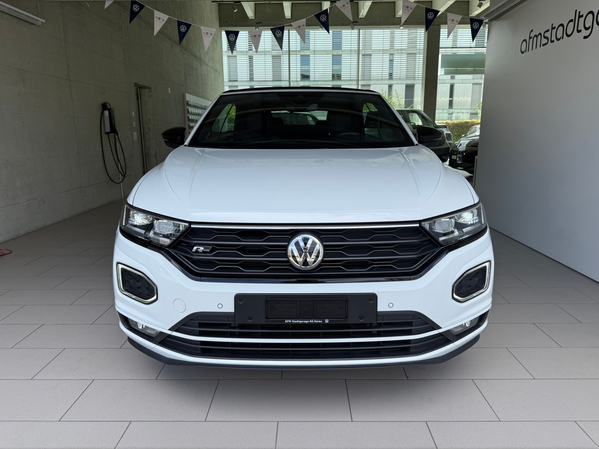 VW T-Roc Cabriolet 1.5 TSI EVO R-Line DSG-showroom-element-2