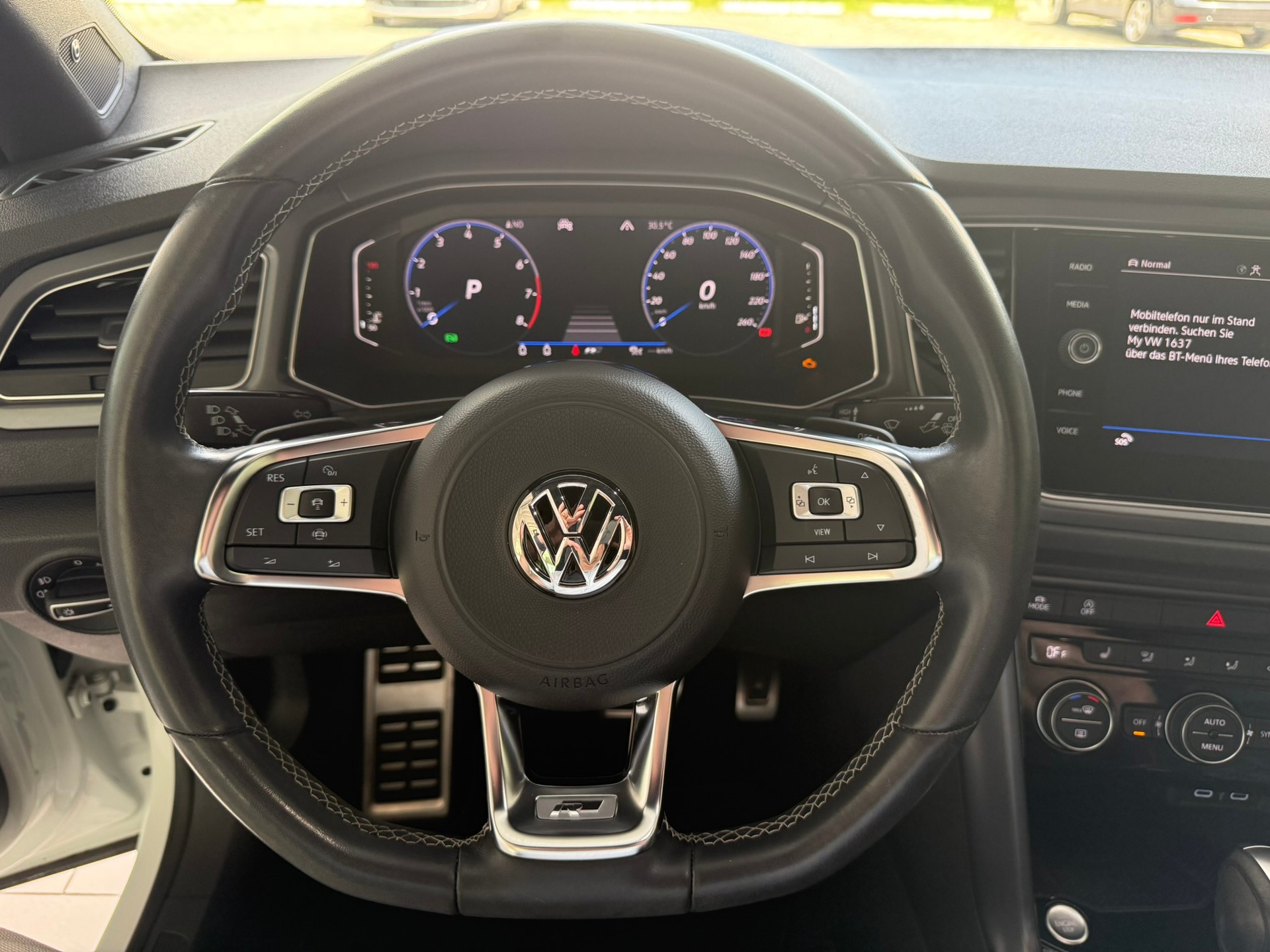 VW T-Roc Cabriolet 1.5 TSI EVO R-Line DSG-image-11