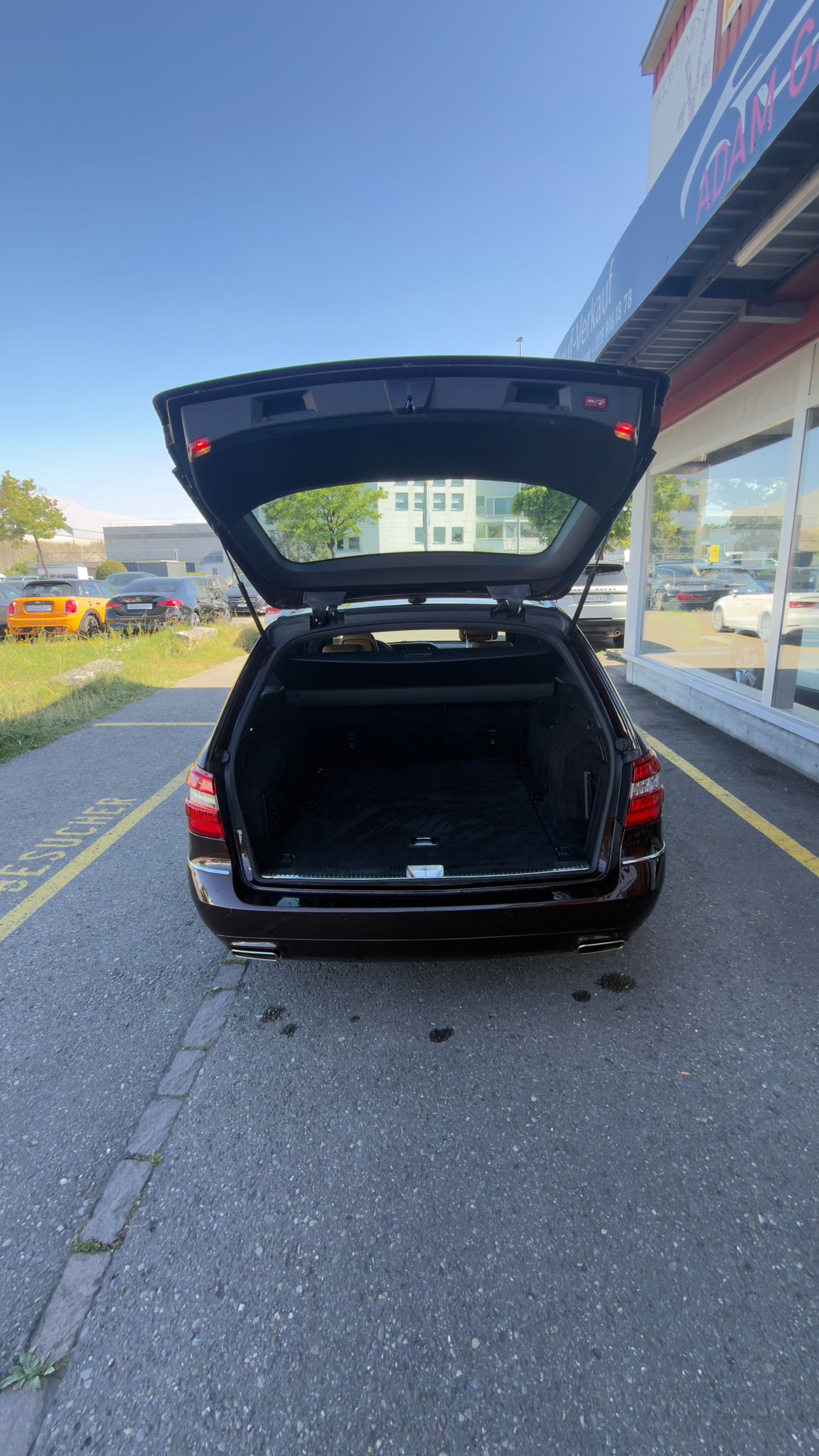MERCEDES-BENZ E 300 CGI BlueEfficiency Avantgarde 7G-Tronic-image-6