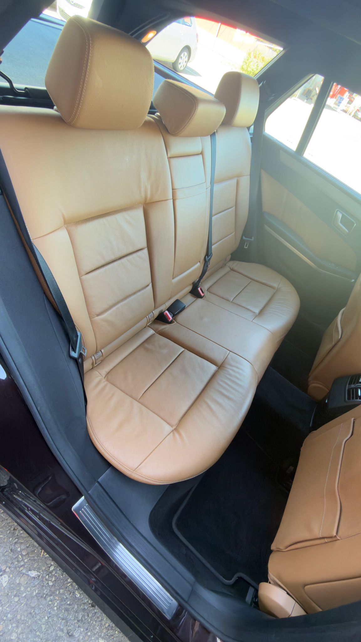 MERCEDES-BENZ E 300 CGI BlueEfficiency Avantgarde 7G-Tronic-image-7