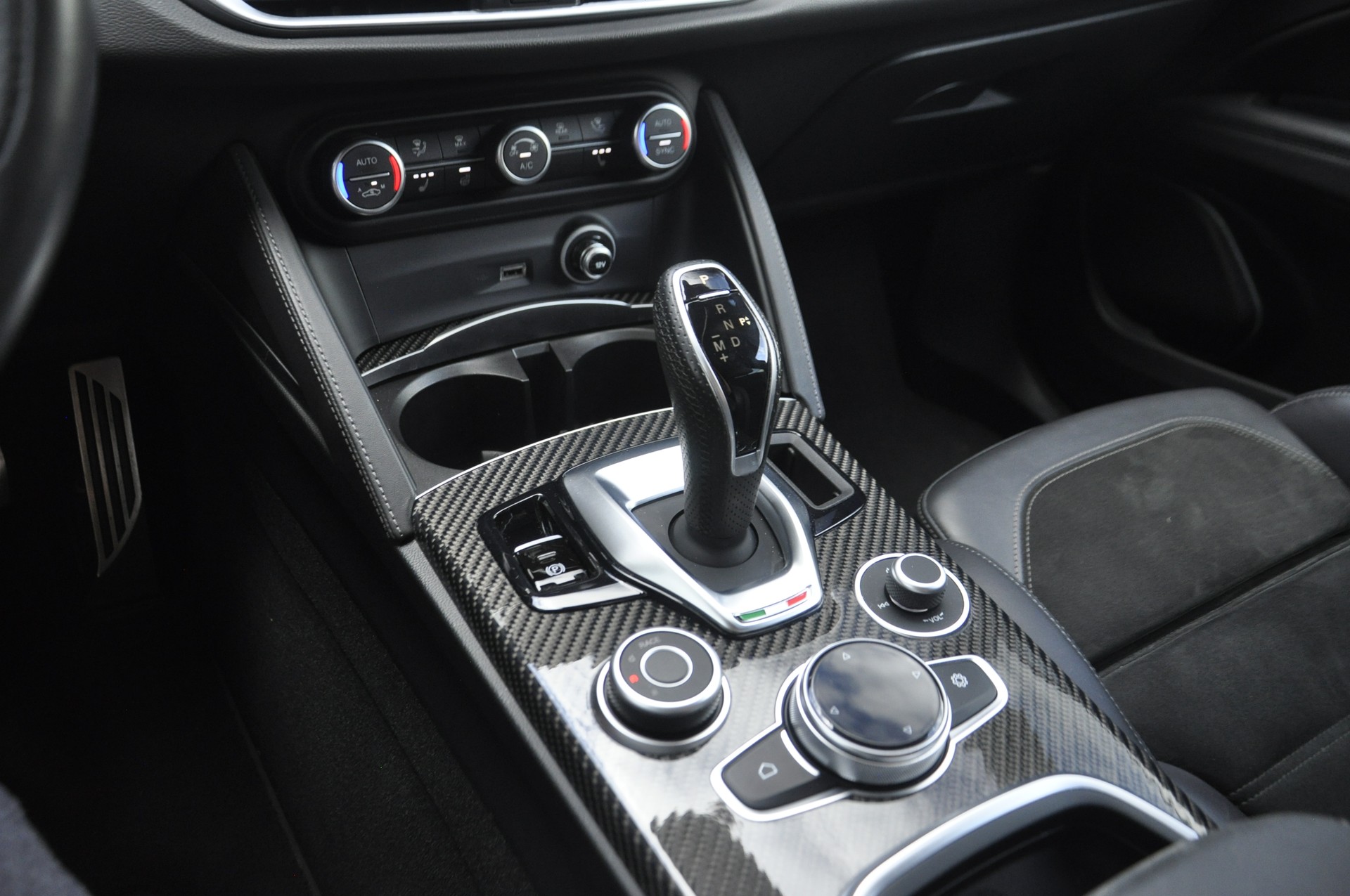 ALFA ROMEO Stelvio 2.9 V6 Quadrifoglio Q4 Automatic-image-12