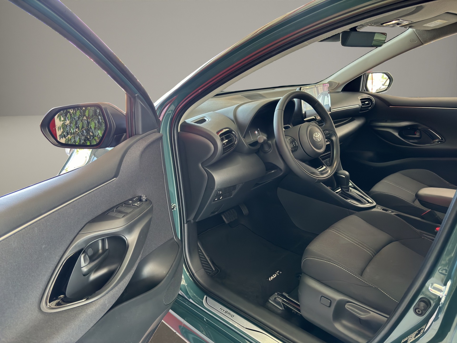 TOYOTA Yaris 1.5 Trend e-CVT-image-16