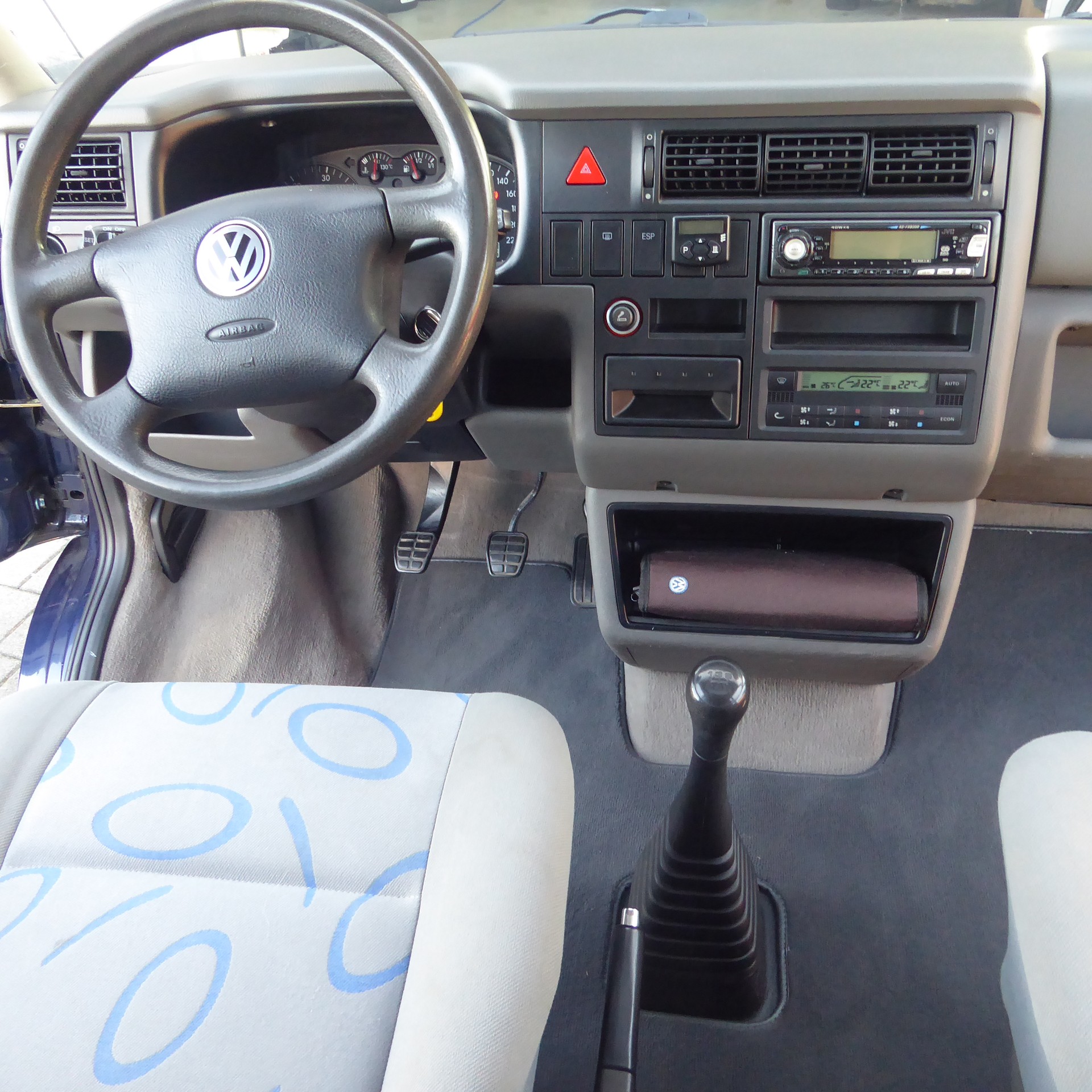 VW T4 Multivan 2.5TDI ABS-image-10