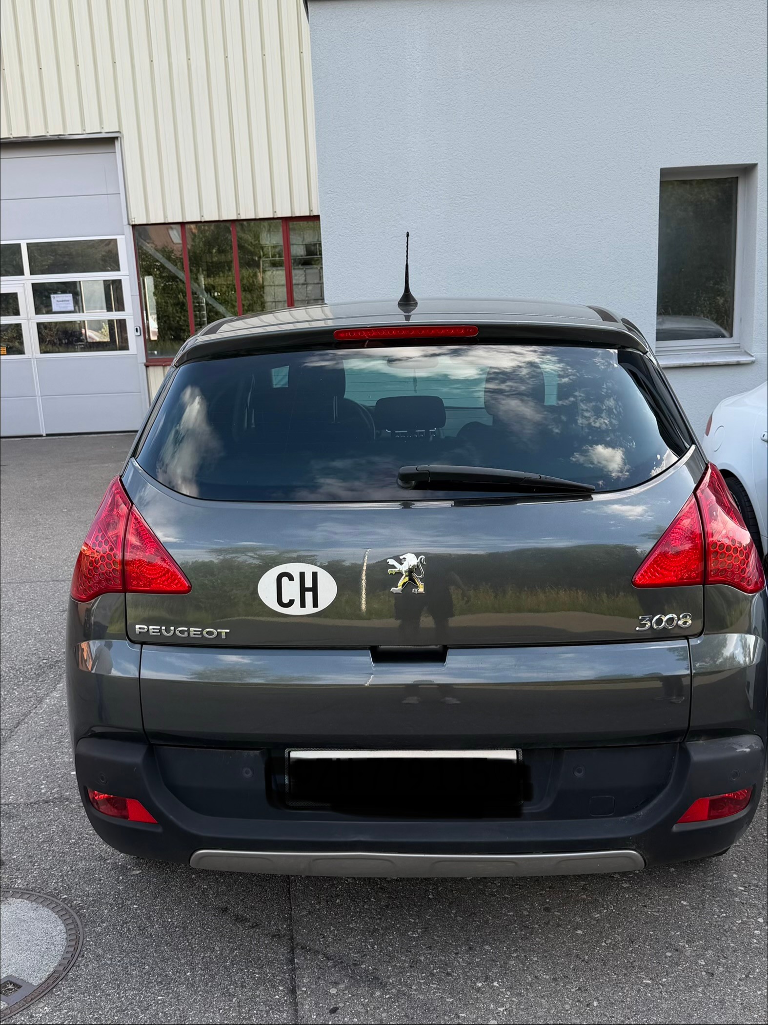PEUGEOT 3008 2.0 HDI Allure Tiptronic *Top-Zustand*Automat*Servicegepflegt*-image-2