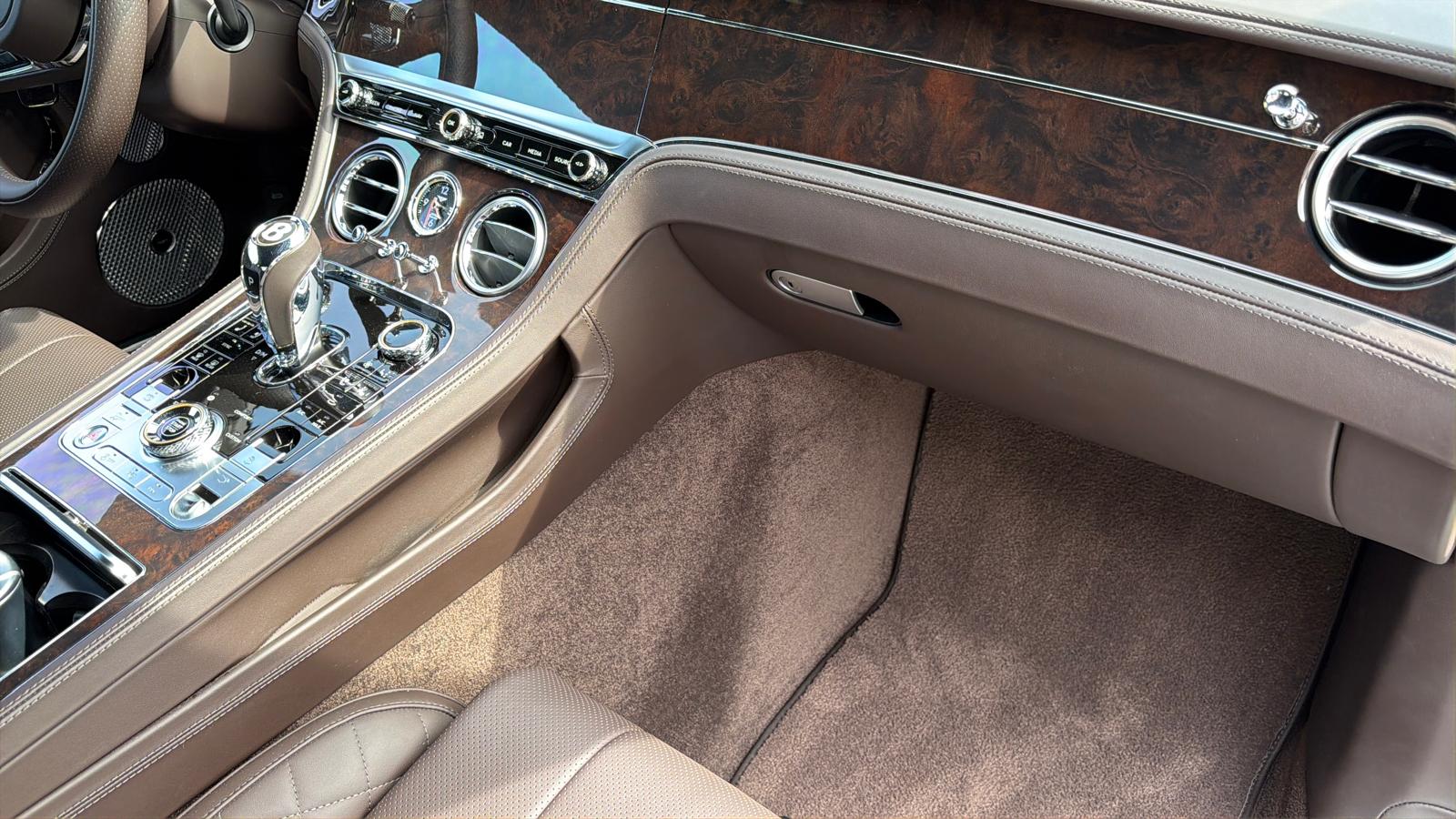 BENTLEY Continental GT 6.0 W12-image-7