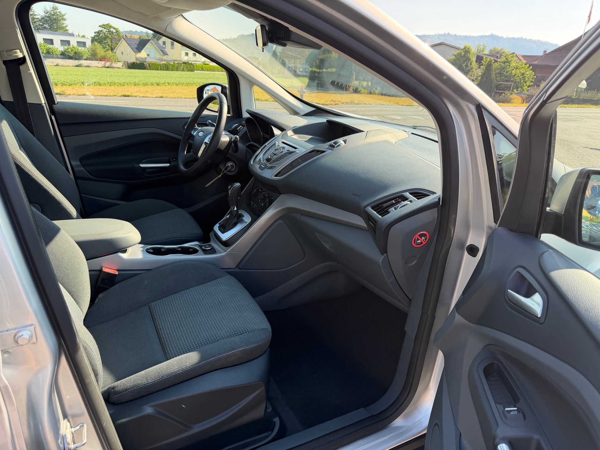 FORD C-Max 2.0 TDCi Titanium PowerShift-image-8