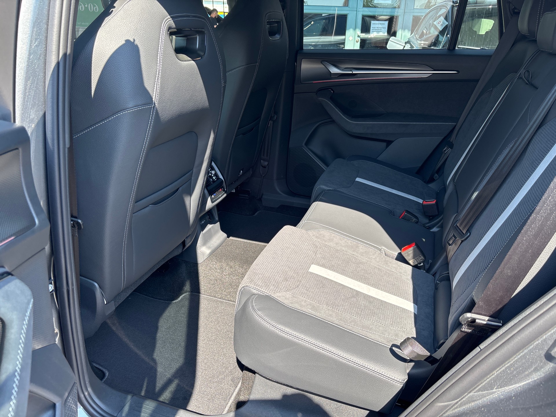 SKODA Kodiaq 2.0 TSI Sportline 4x4-image-15