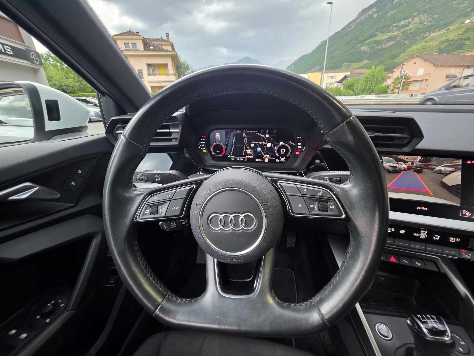 AUDI A3 Sportback 35 TFSI Attraction-image-6