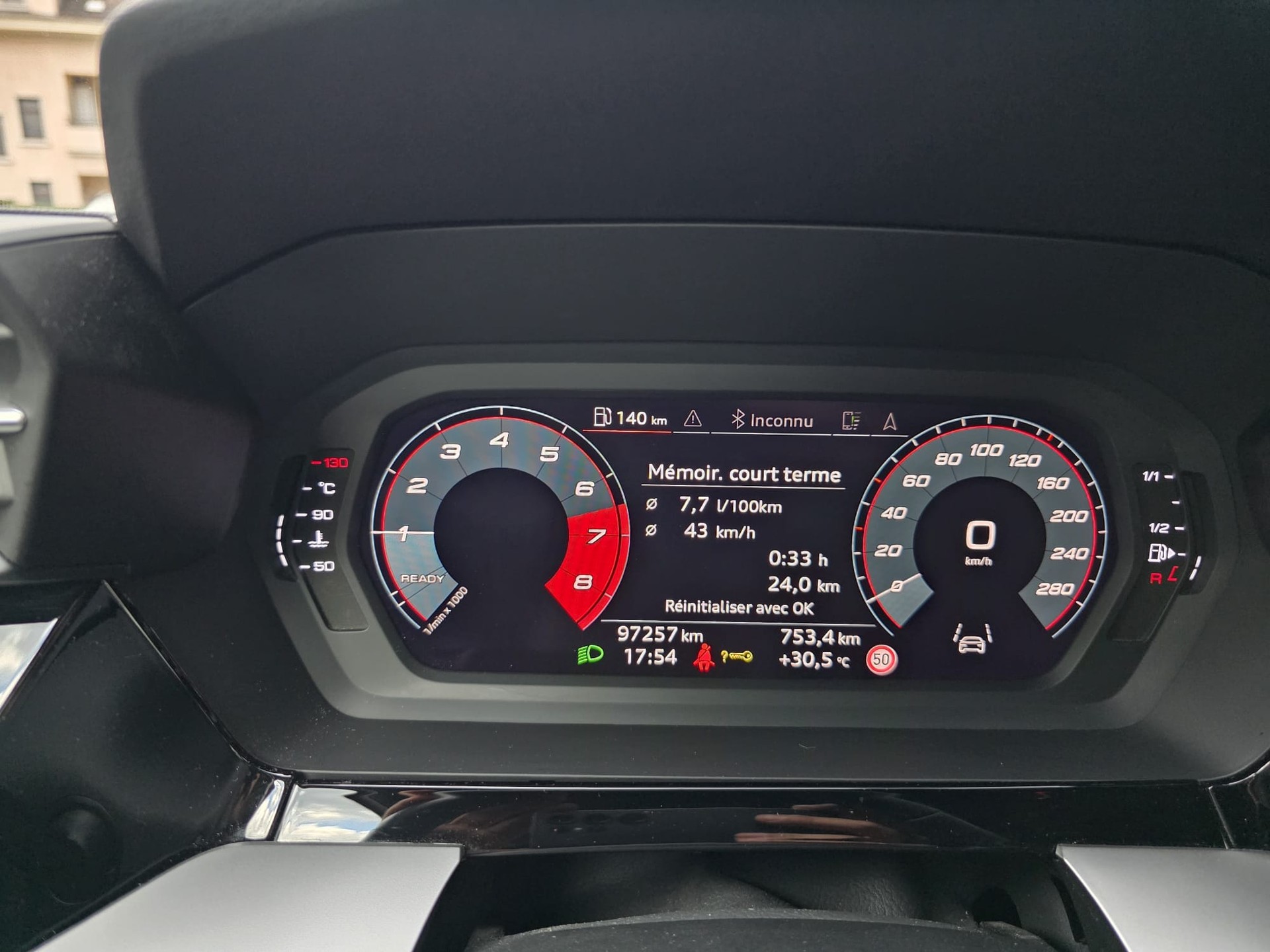 AUDI A3 Sportback 35 TFSI Attraction-image-7