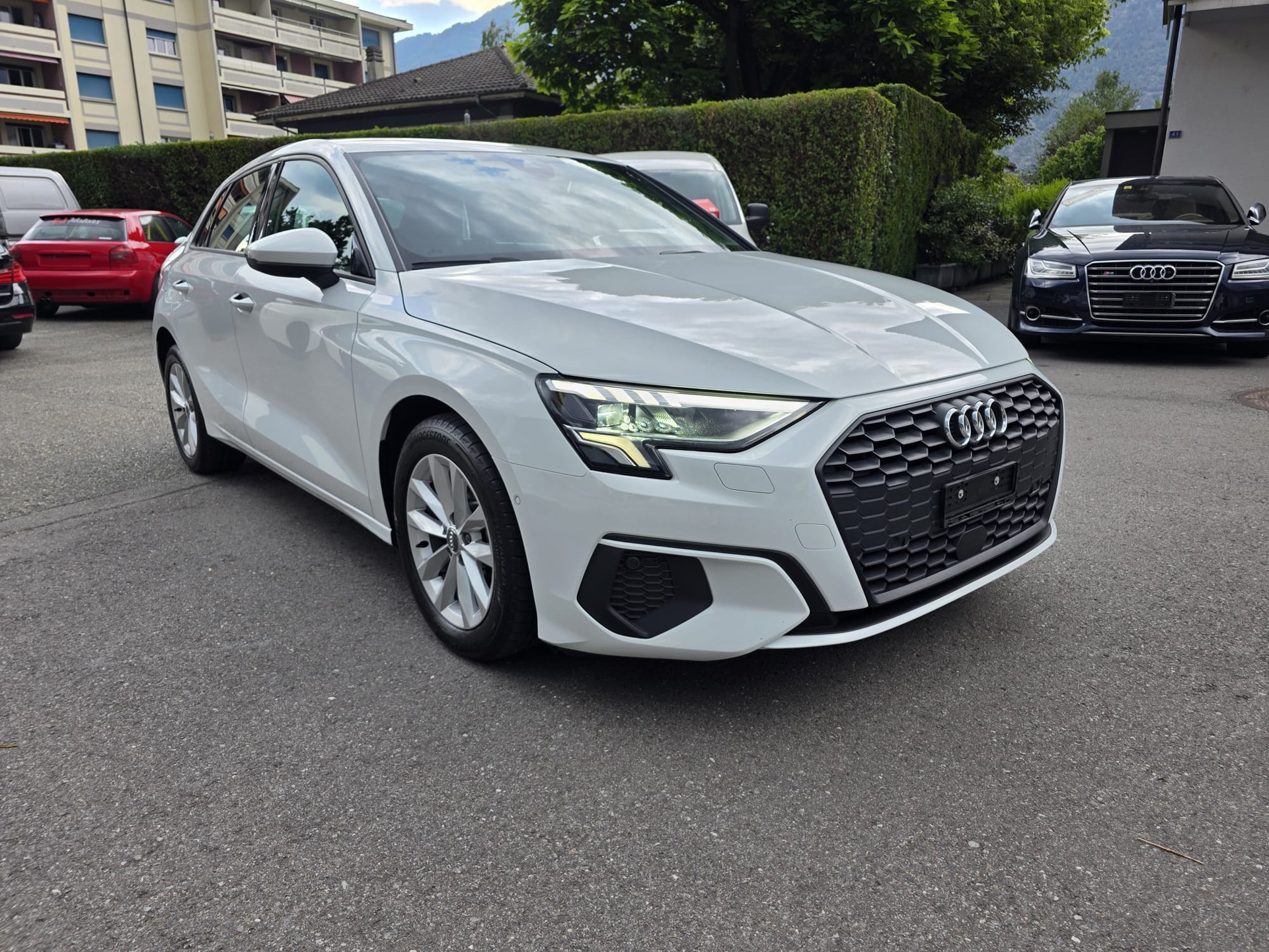 AUDI A3 Sportback 35 TFSI Attraction-image-1