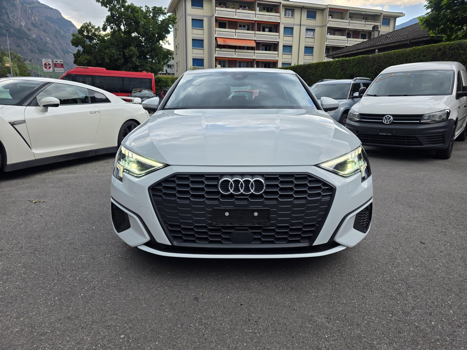 AUDI A3 Sportback 35 TFSI Attraction-image-3