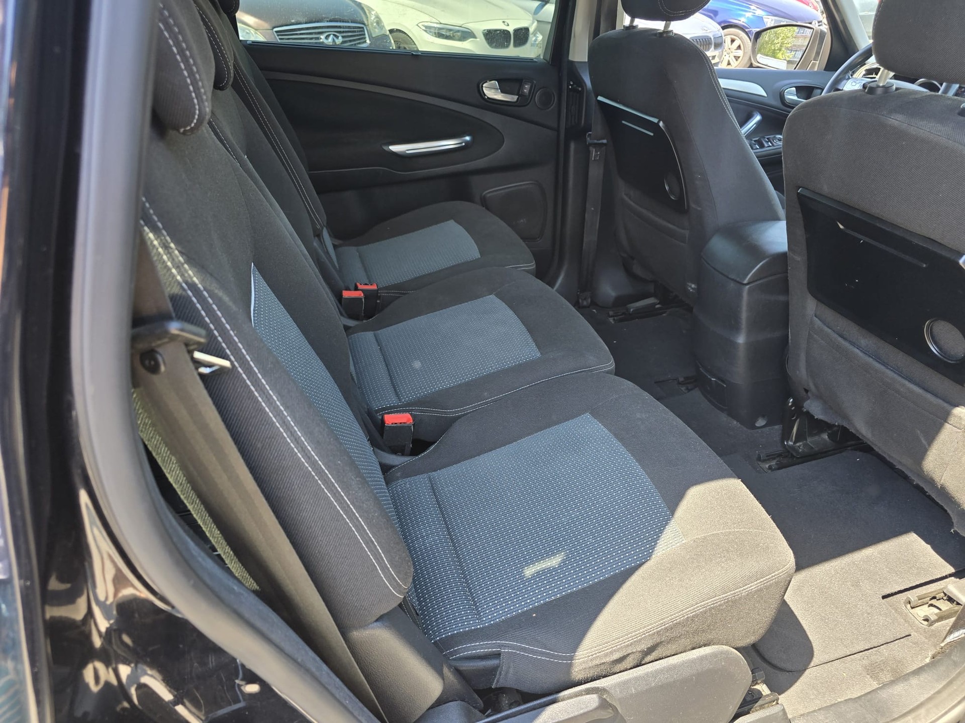 FORD S-Max 2.0 TDCi Titanium-image-10