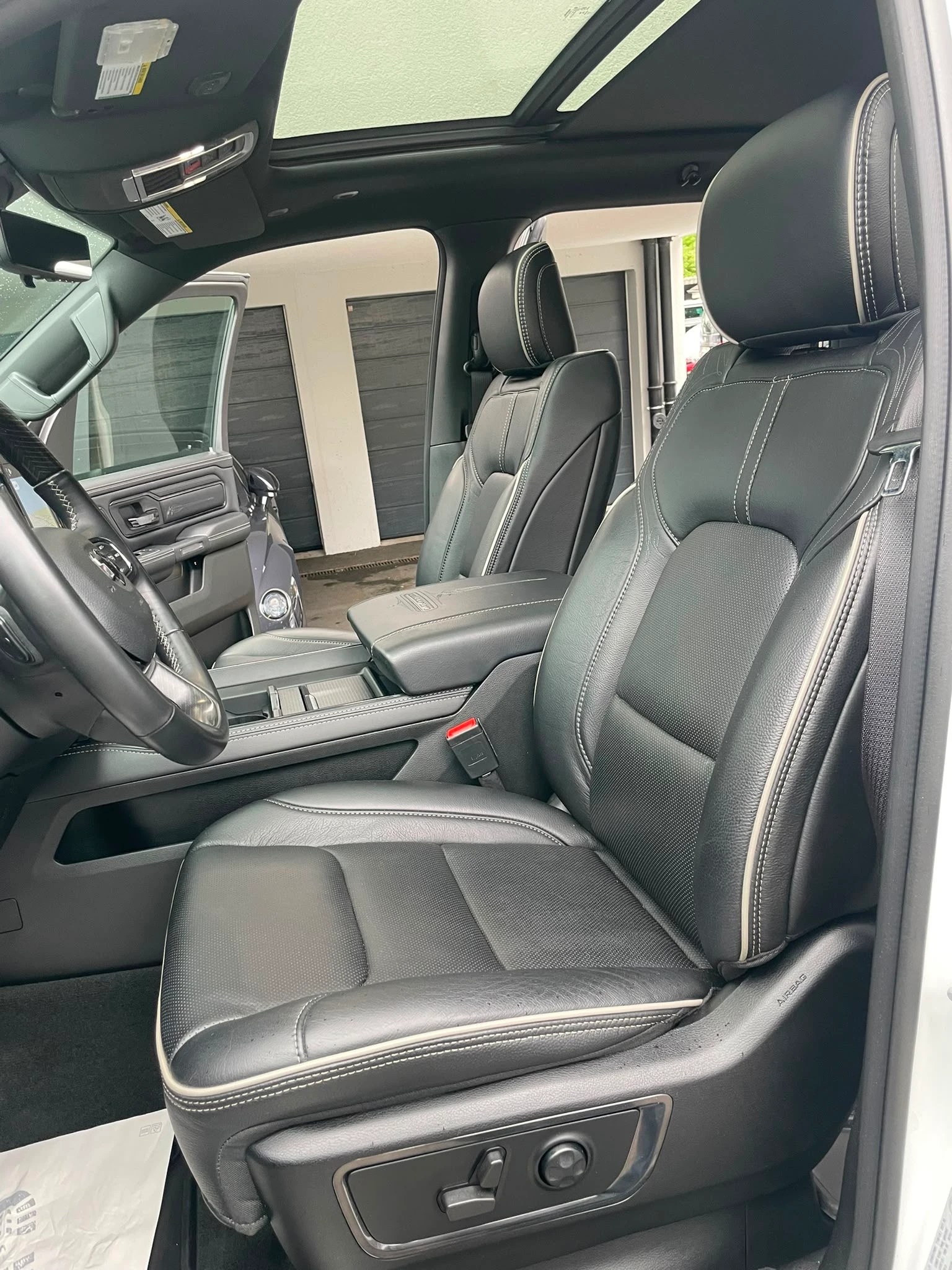 DODGE RAM 1500 Limited Facelift 5.7 HEMI V8 MDS VVT | 3.5 t Anhängelast | Vollausstattung-image-13