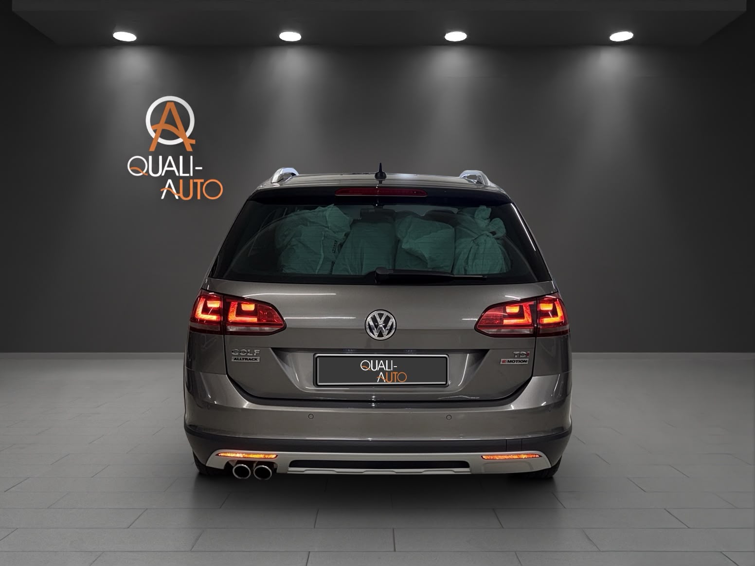 VW Golf 1.6 TDI Alltrack 4Motion-image-4