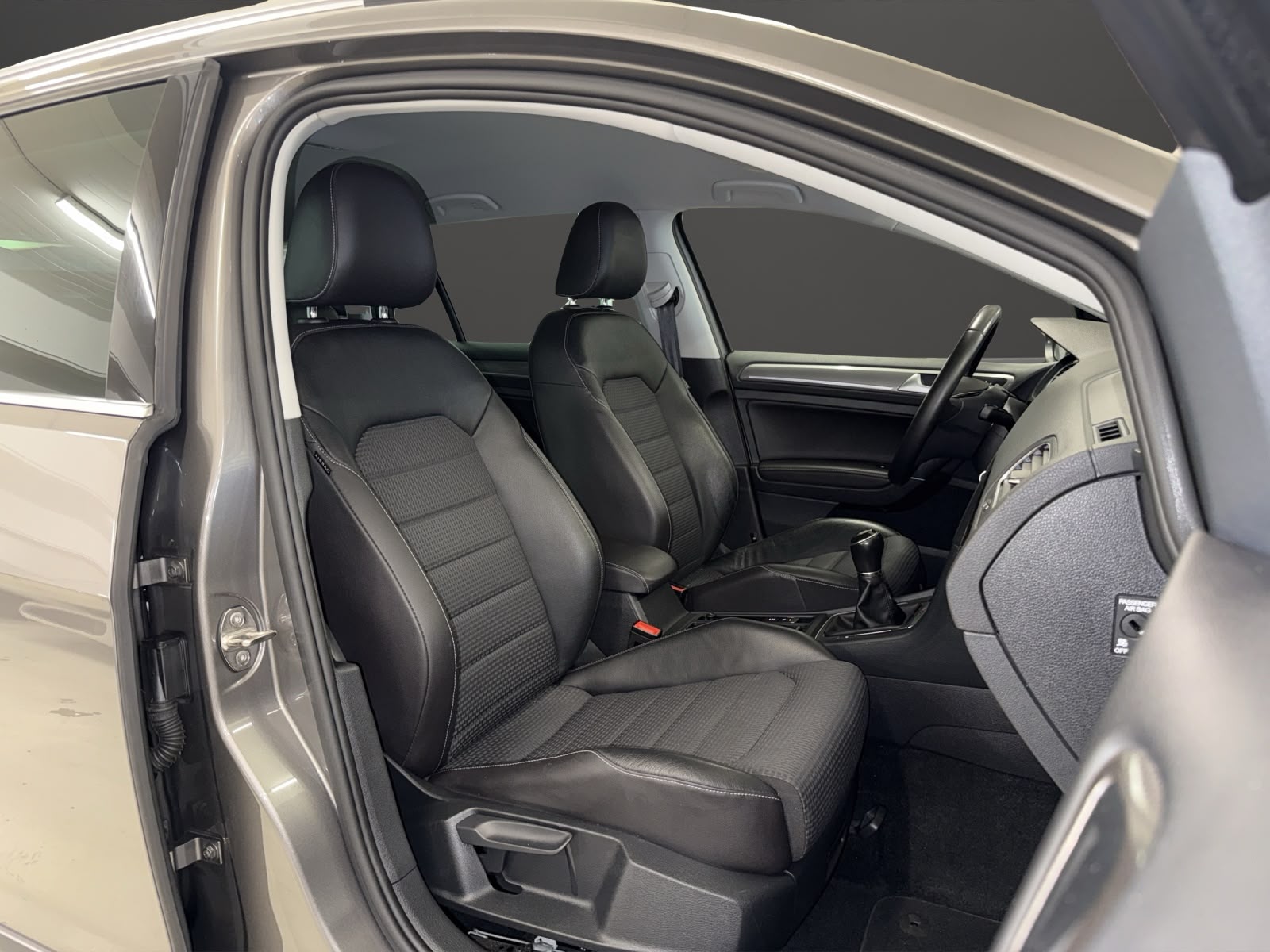 VW Golf 1.6 TDI Alltrack 4Motion-image-7