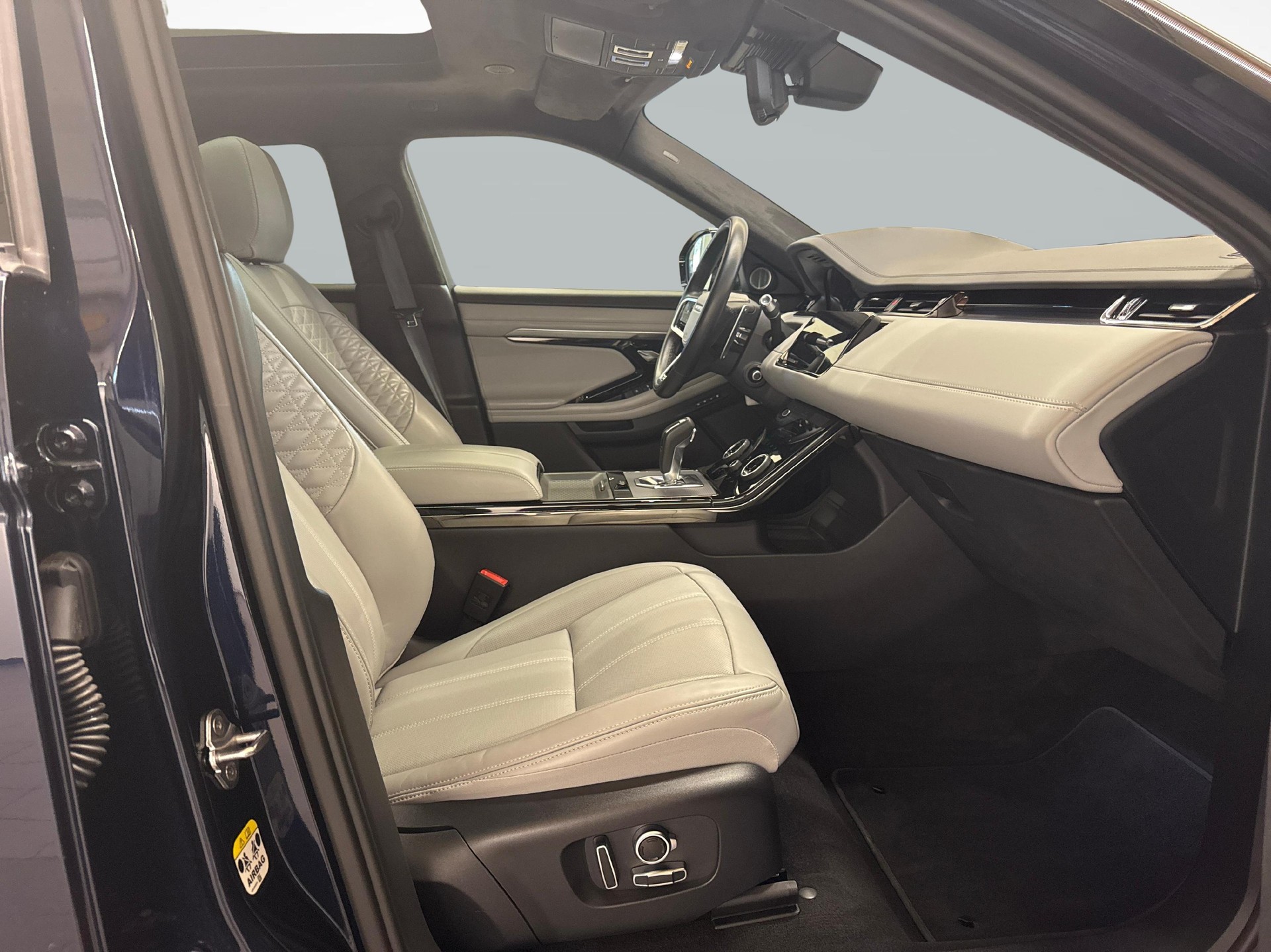 LAND ROVER Range Rover Evoque 1.5 T 300e R-Dynamic Autobiography-image-10