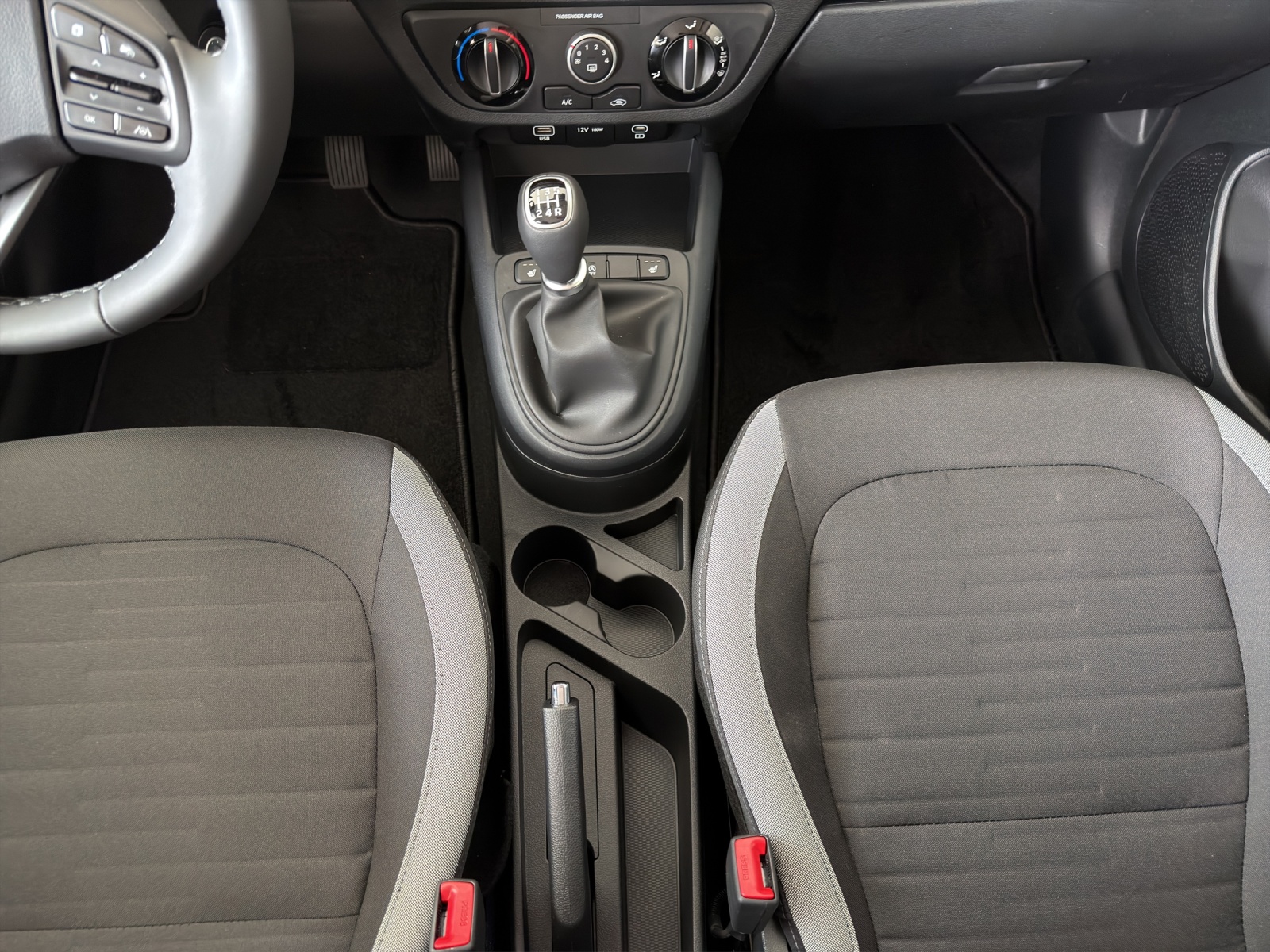HYUNDAI i10 1.2 Amplia-image-12