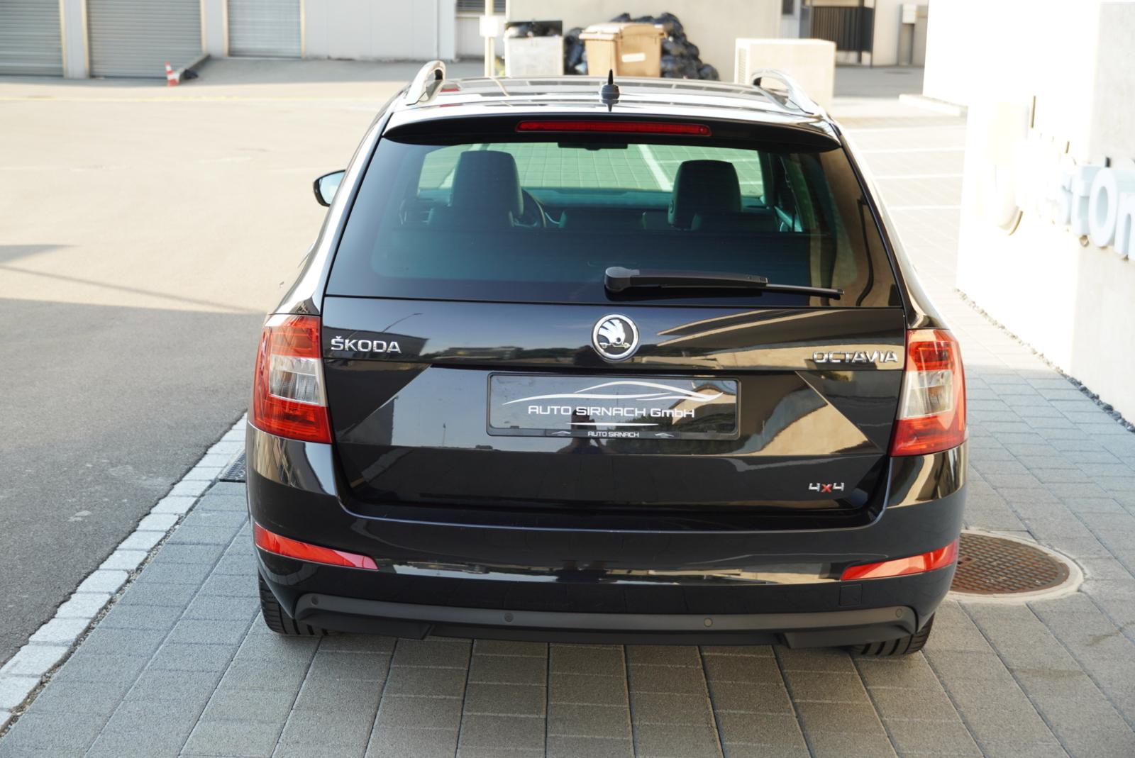 SKODA Octavia Combi 1.8 TSI L&K 4x4 DSG-image-10