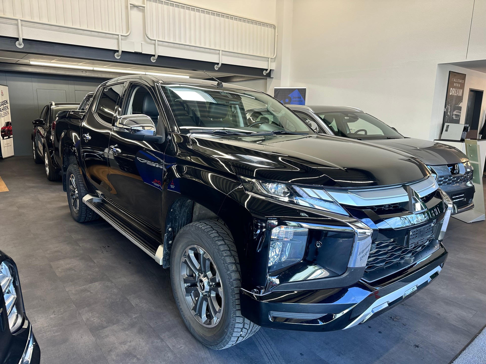 MITSUBISHI L200 D-Cab Pick-up 2.2 DID 4x4 Diamond-image-5