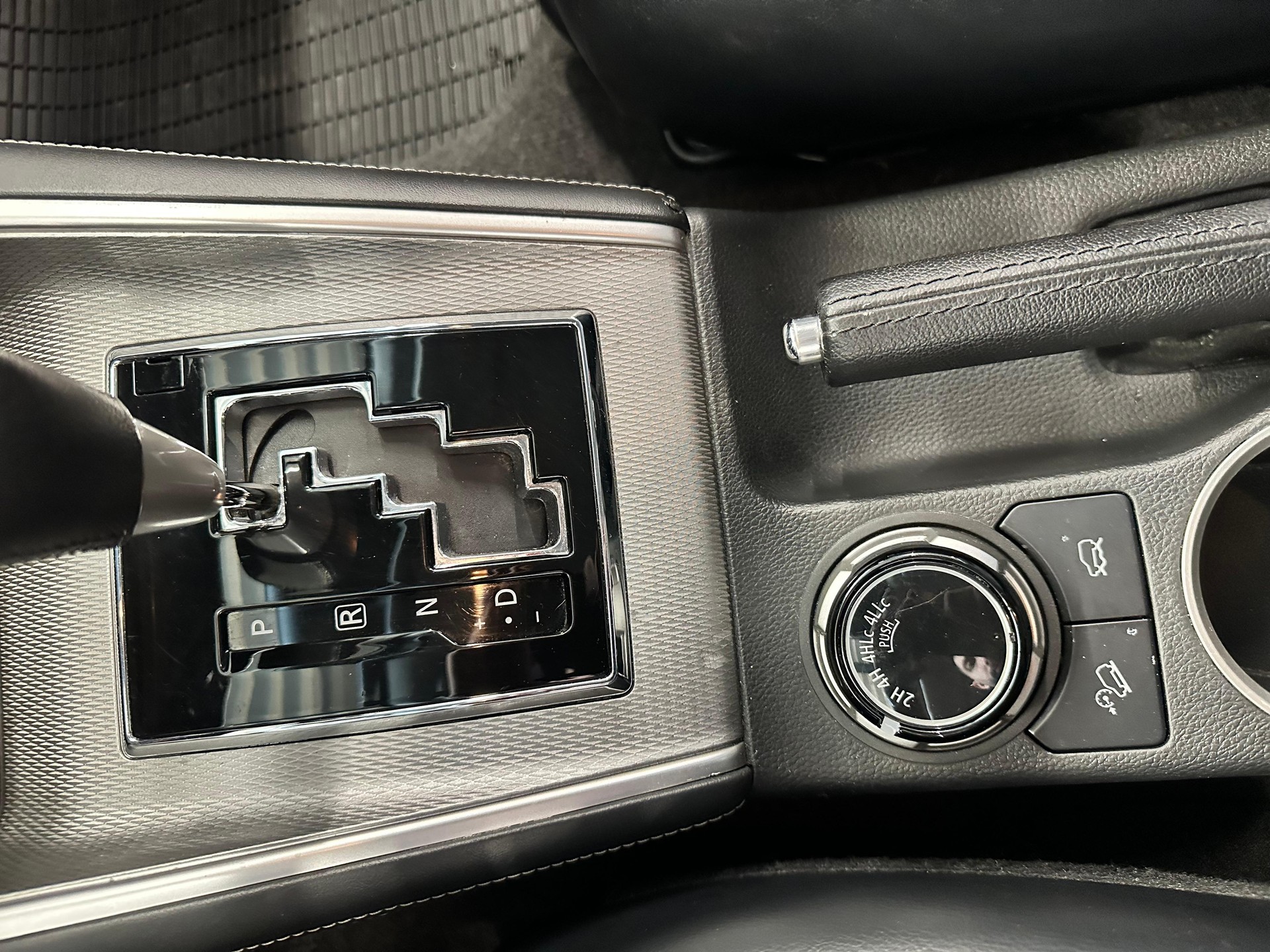 MITSUBISHI L200 D-Cab Pick-up 2.2 DID 4x4 Diamond-image-20