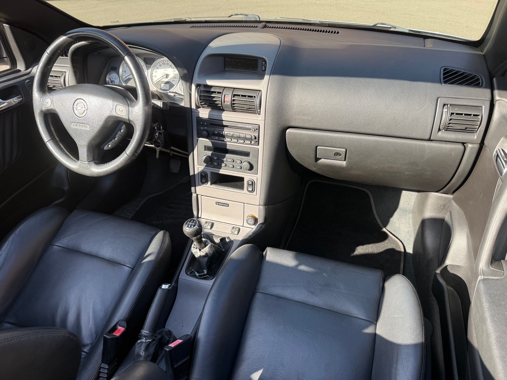OPEL Astra Cabriolet 2.2i 16V Linea Rossa-image-25