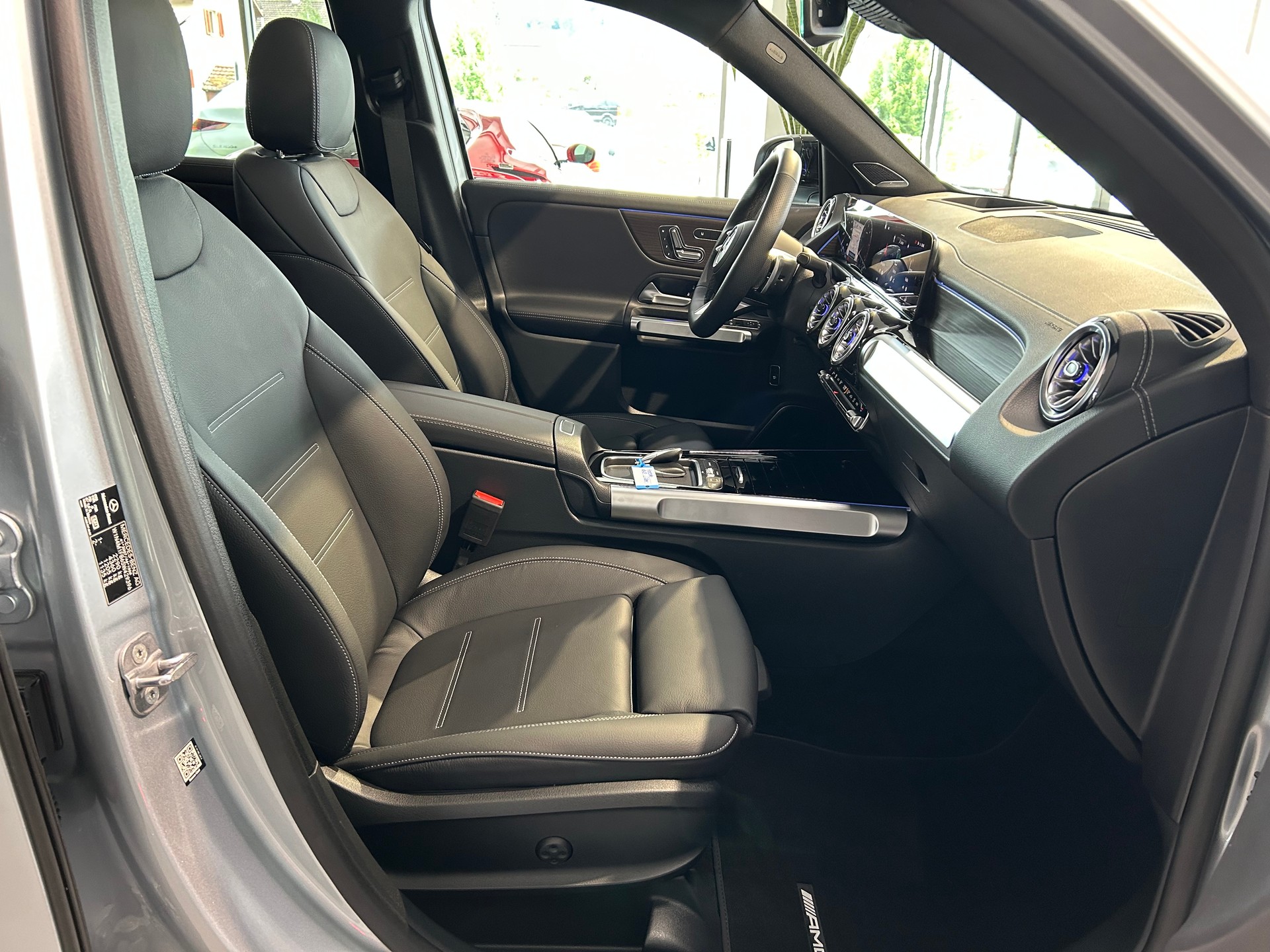 MERCEDES-BENZ GLB 220 d 4Matic 8G-Tronic-image-12