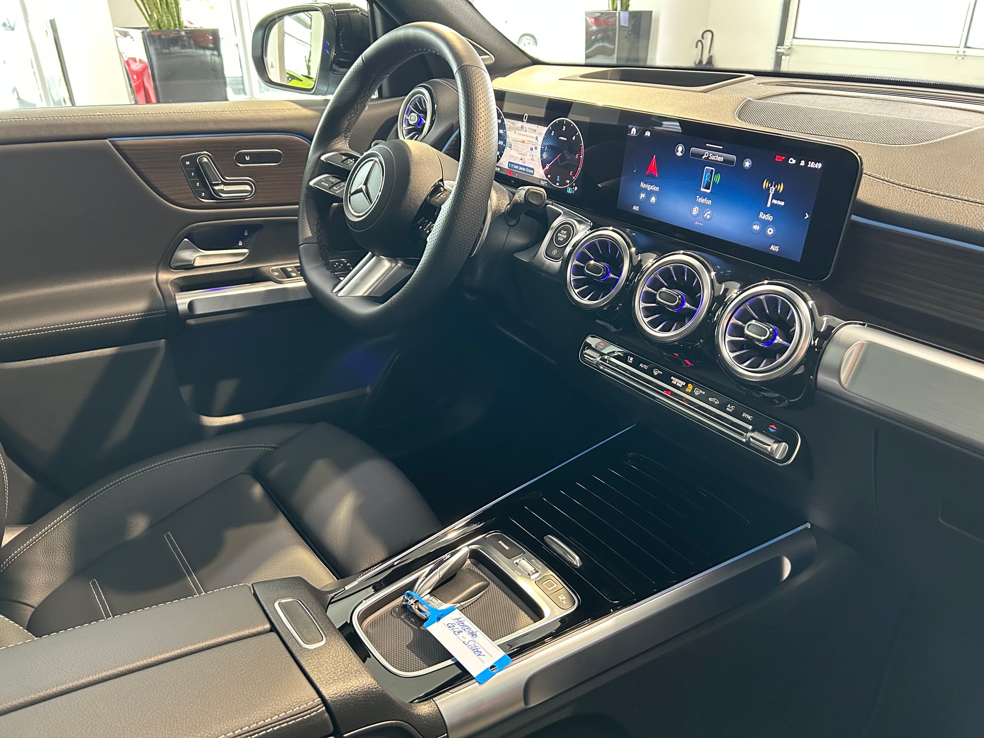 MERCEDES-BENZ GLB 220 d 4Matic 8G-Tronic-image-13