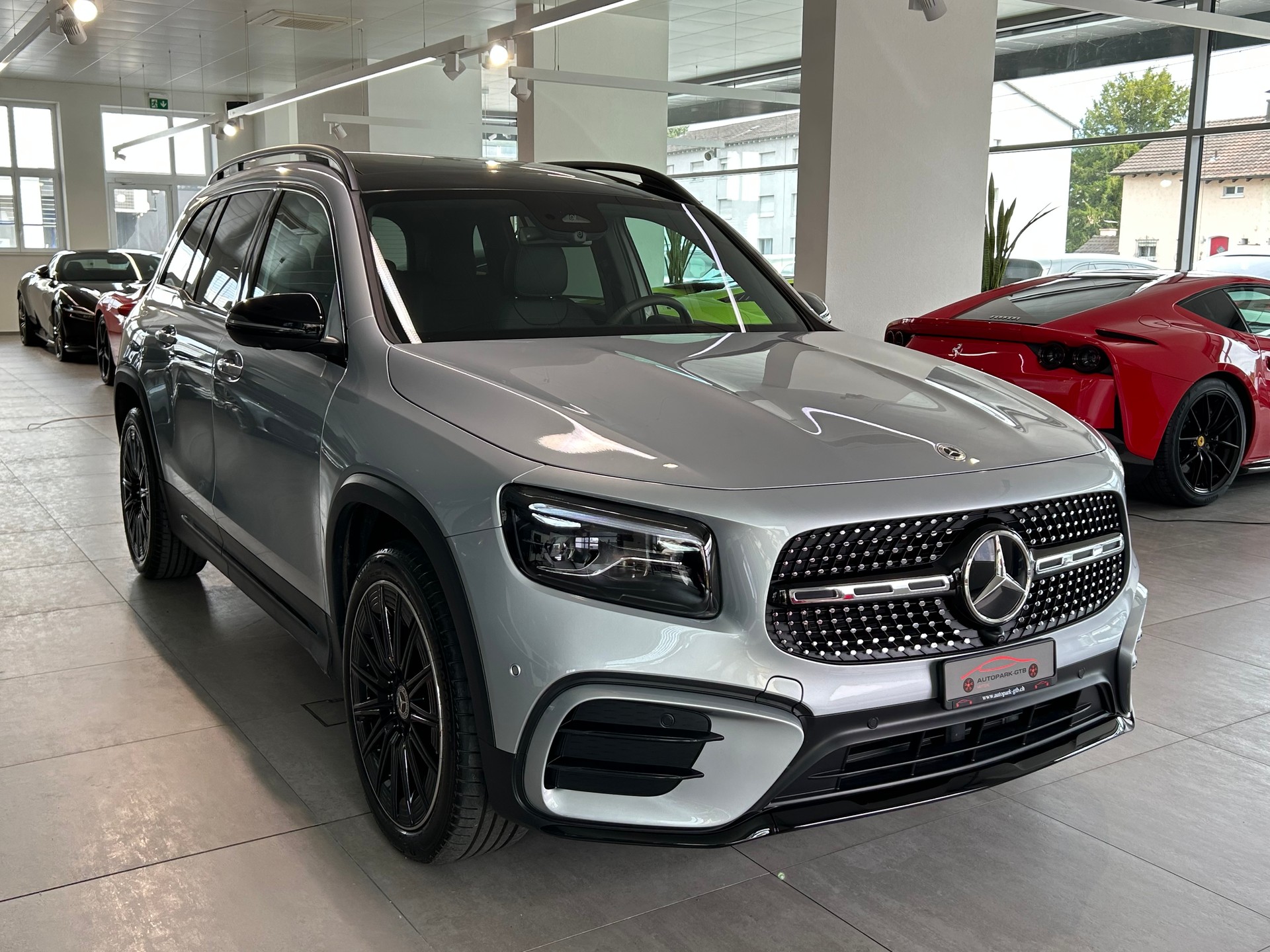 MERCEDES-BENZ GLB 220 d 4Matic 8G-Tronic-image-1